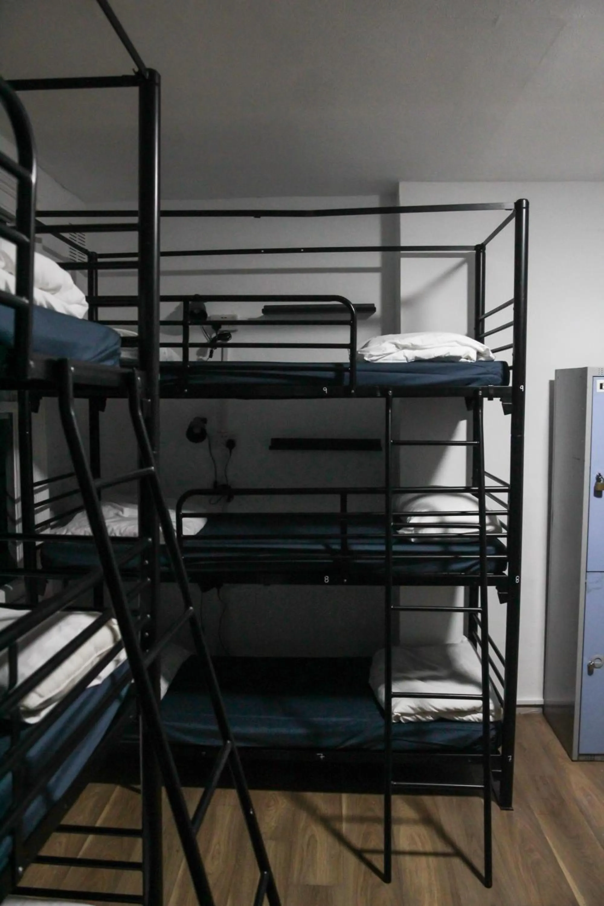 Bedroom, Bed in Onefam Waterloo 18-36 years old