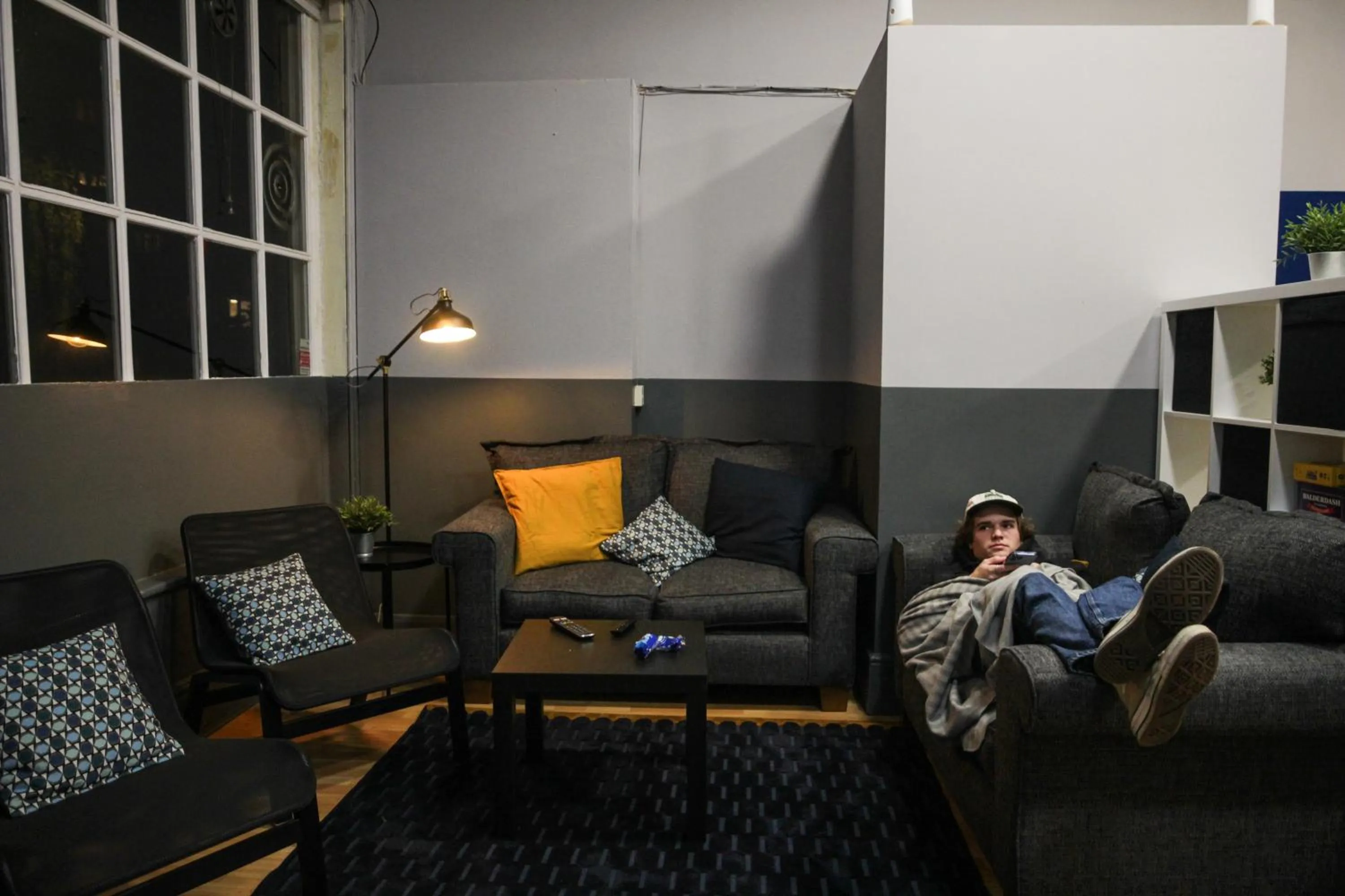 Communal lounge/ TV room in Onefam Waterloo 18-36 years old