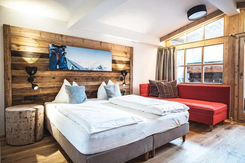 Bedroom, Bed in Hotel Das Falkenstein