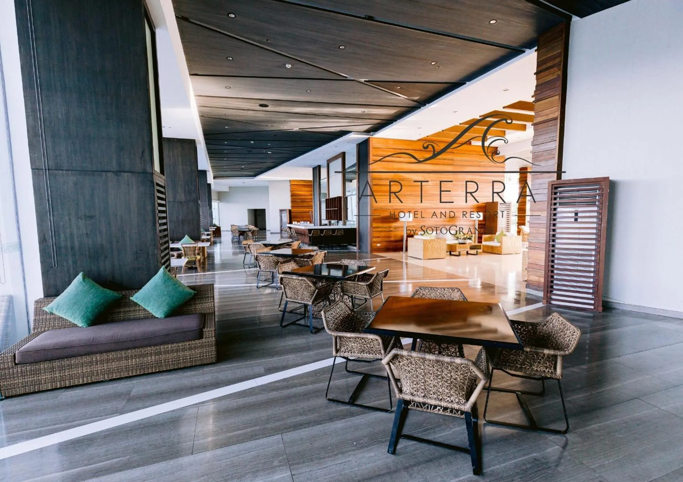 Lobby or reception in Arterra Hotel and Resort