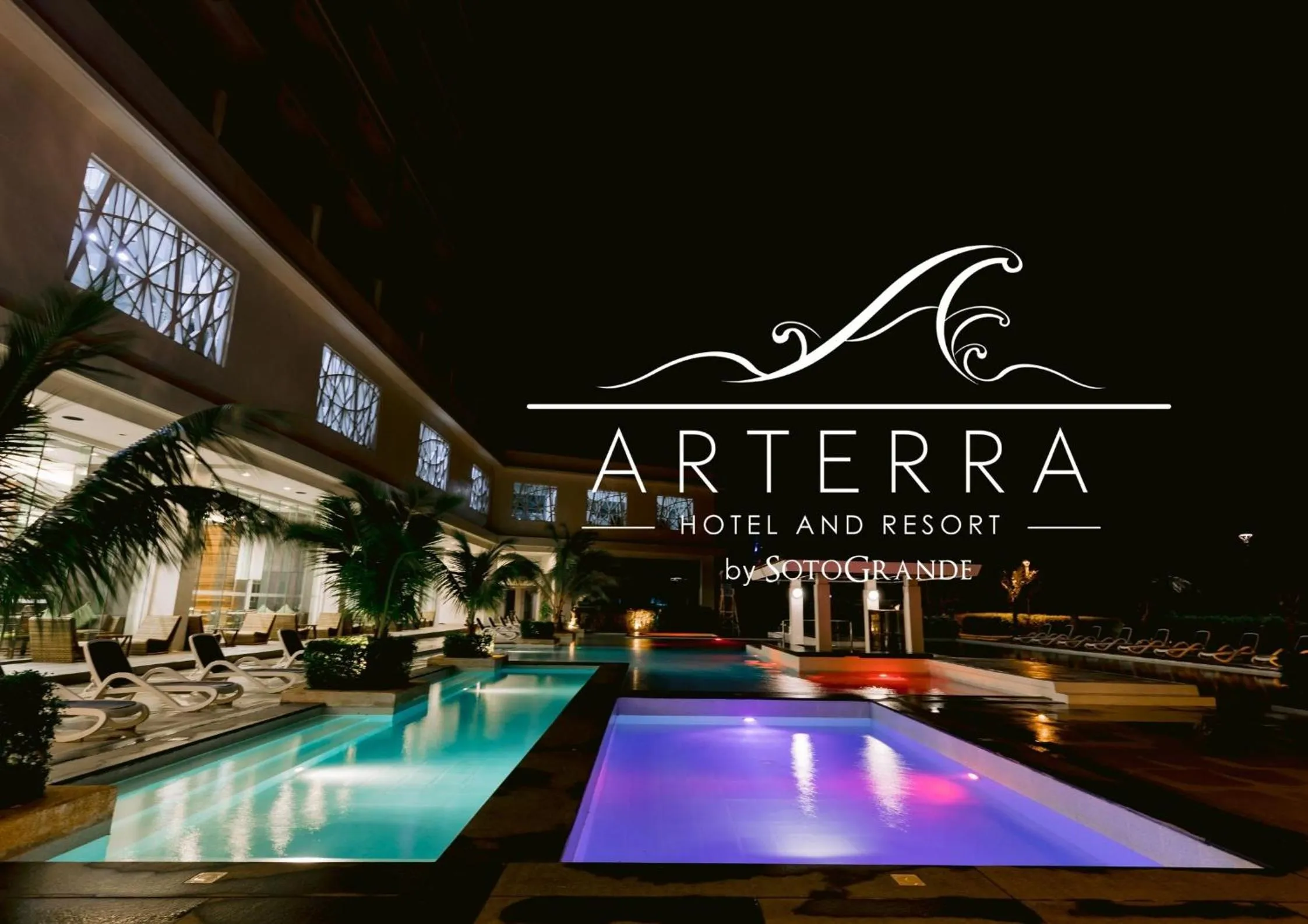 Swimming pool in Arterra Hotel and Resort