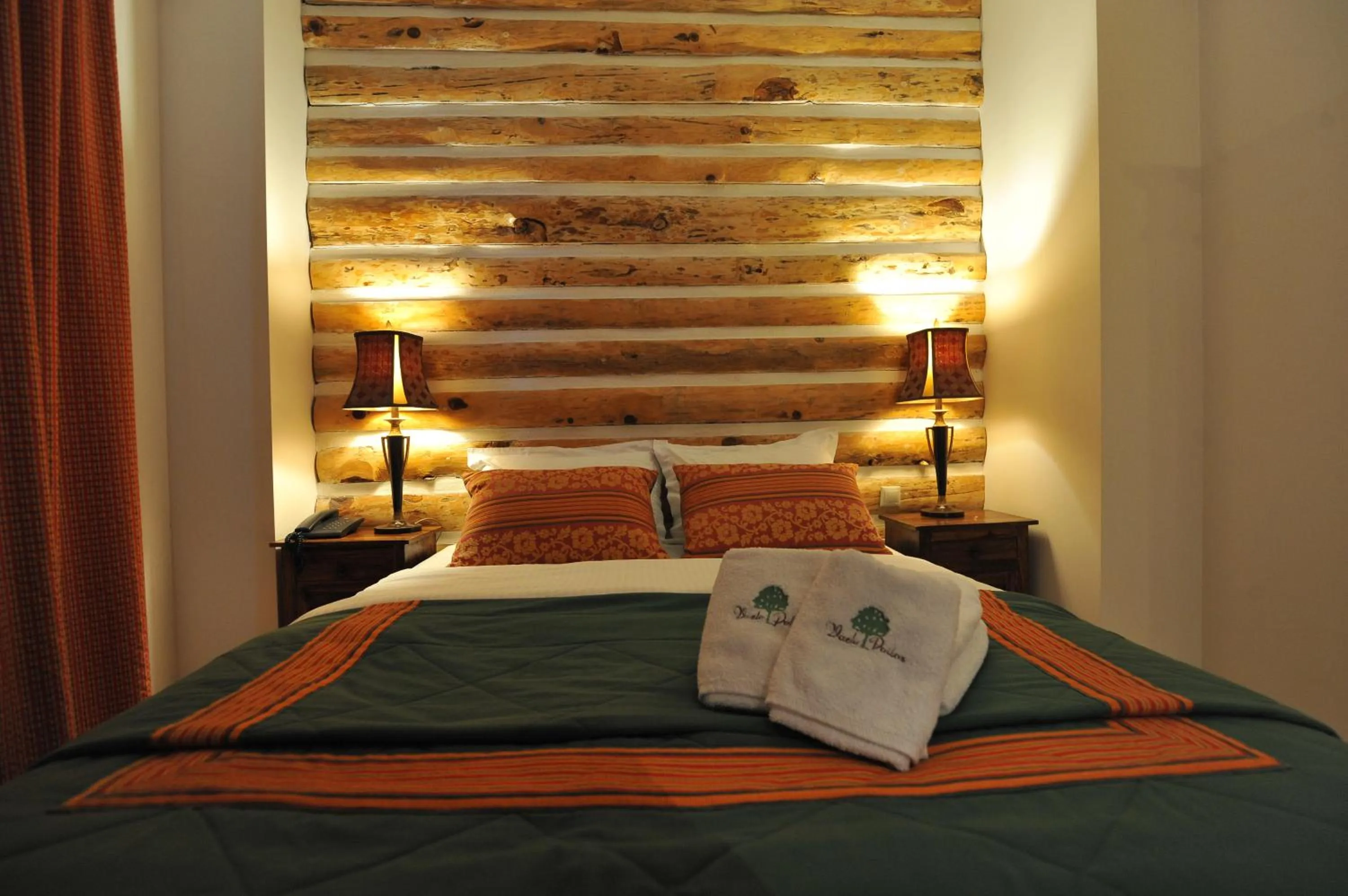 Shower, Bed in Vaela Hotel Cultural Resort