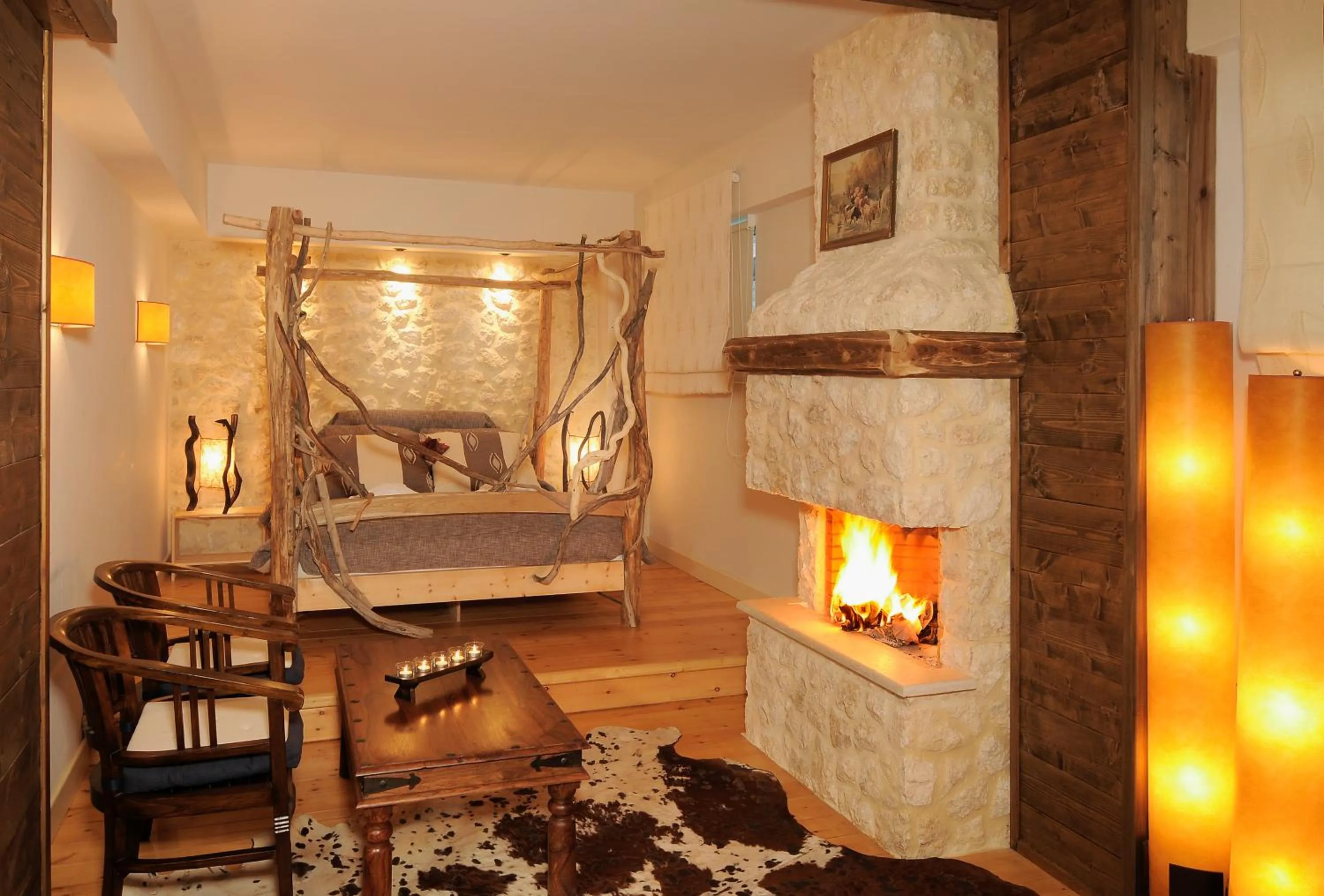 Shower, Bed in Vaela Hotel Cultural Resort