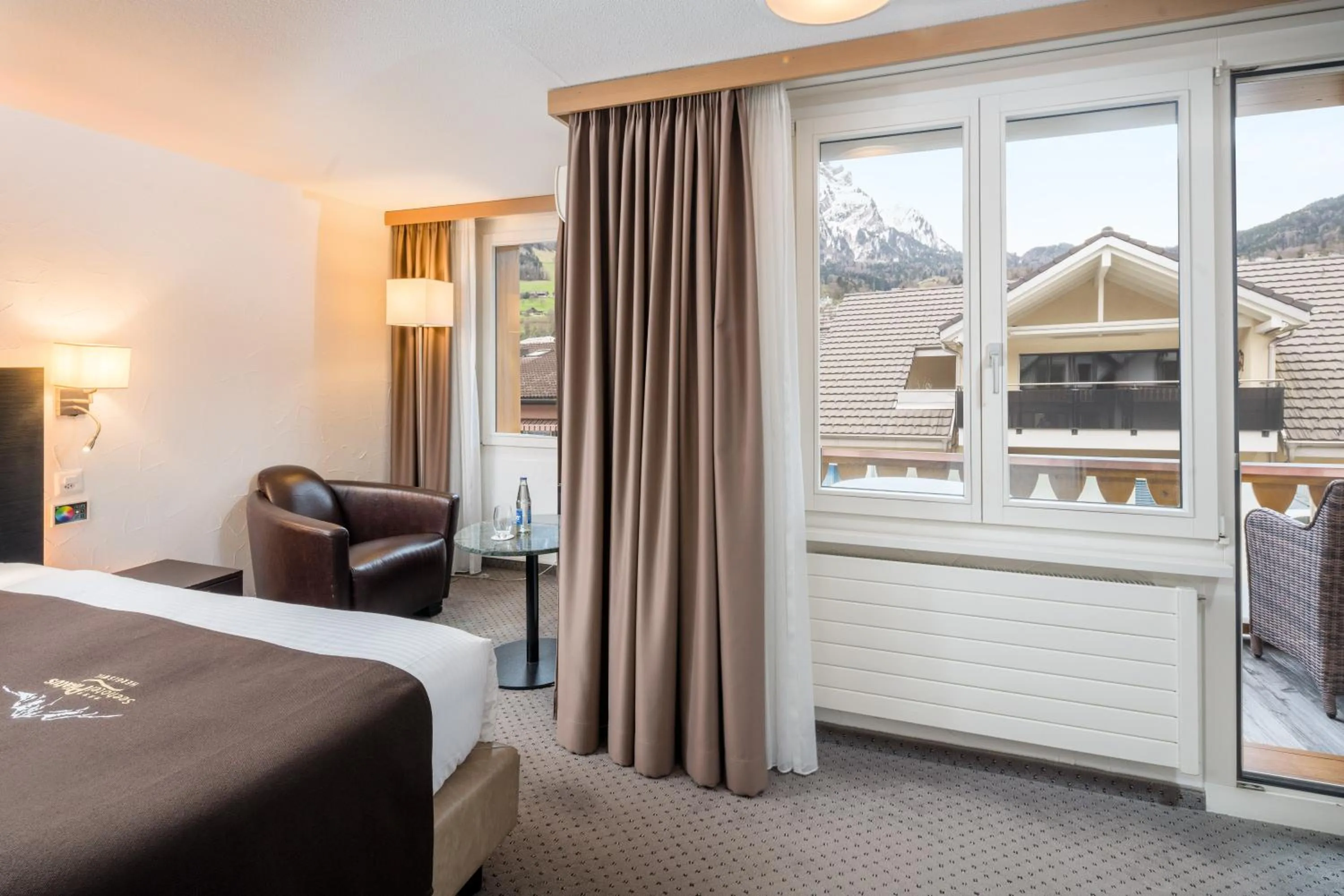 Bedroom, Bed in Seehotel Pilatus