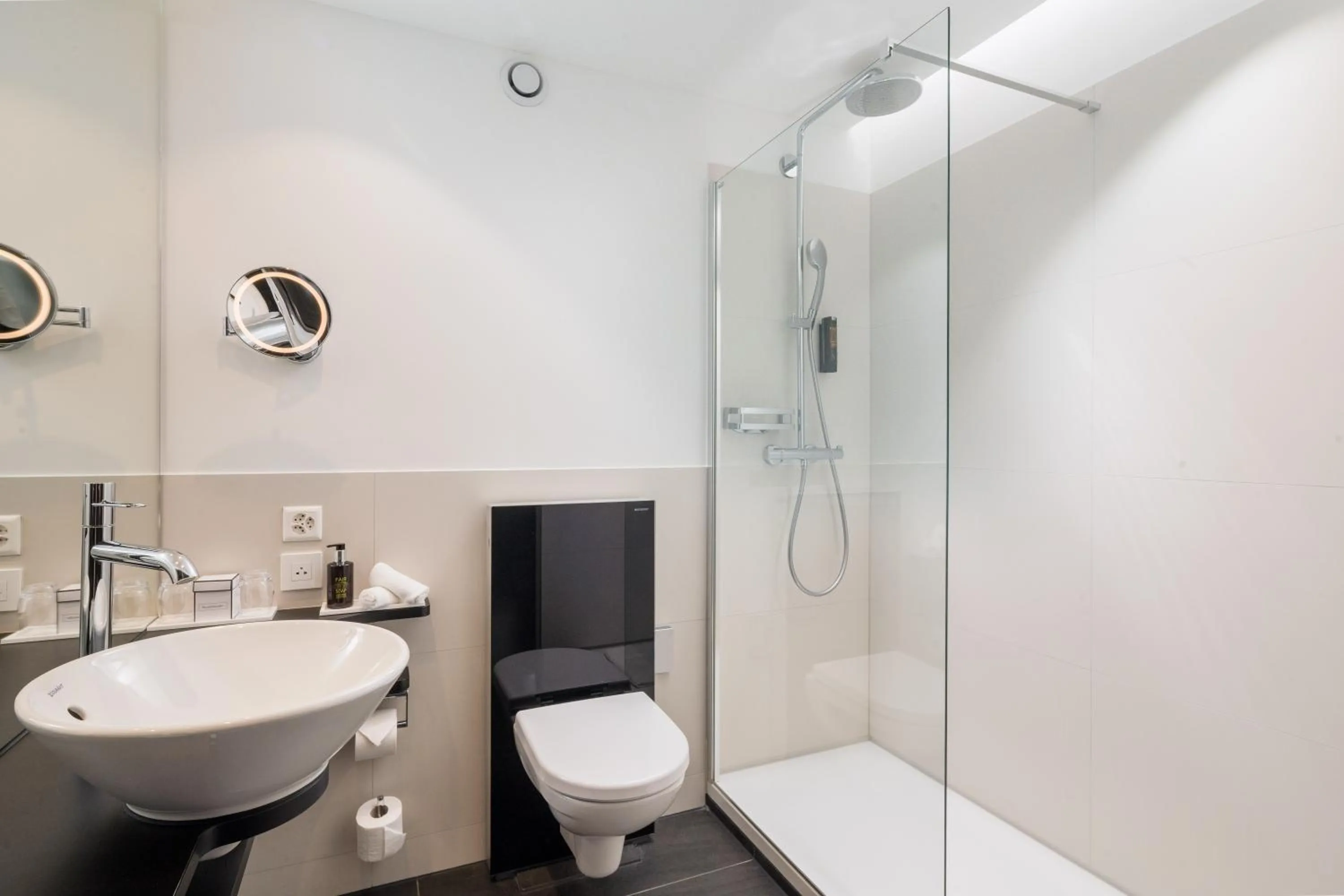 Bathroom in Seehotel Pilatus