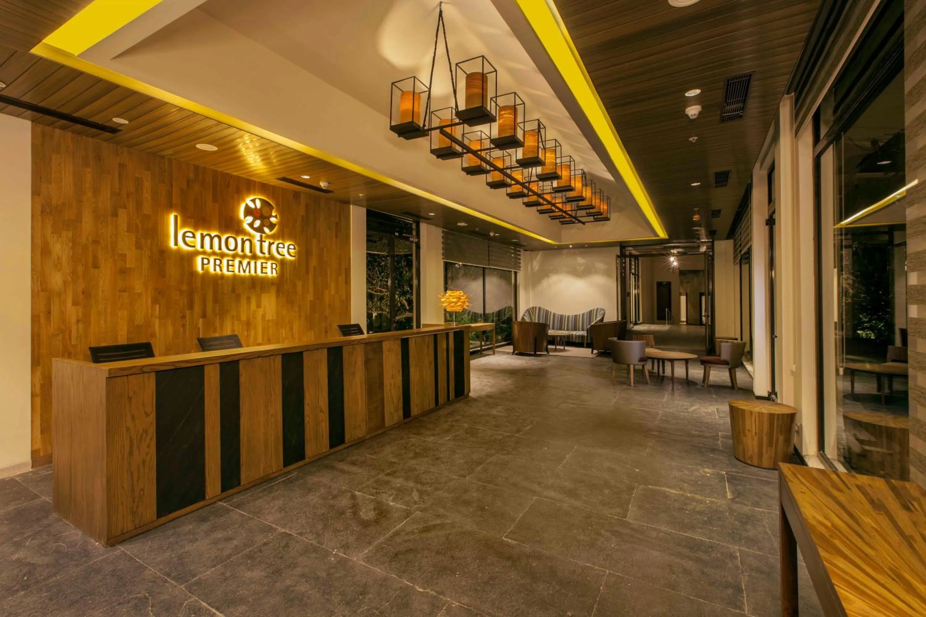 Lobby or reception in Lemon Tree Premier, Corbett