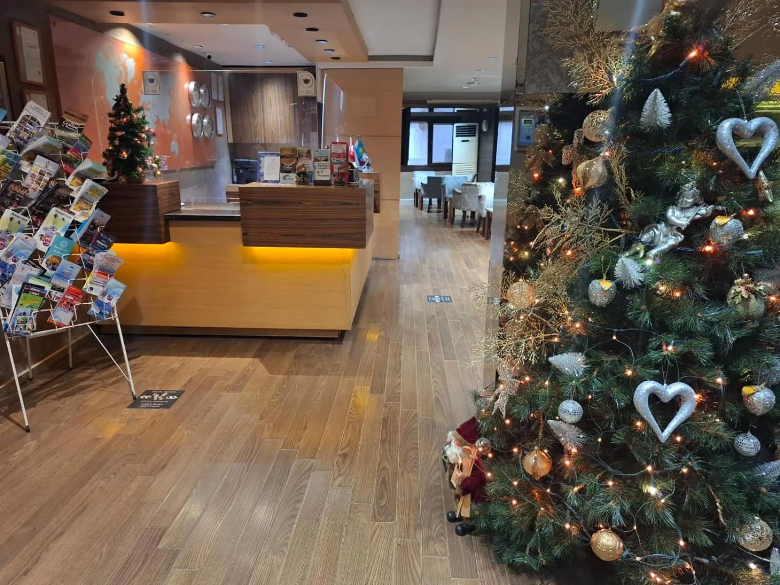 Lobby or reception in Hotel Süreyya