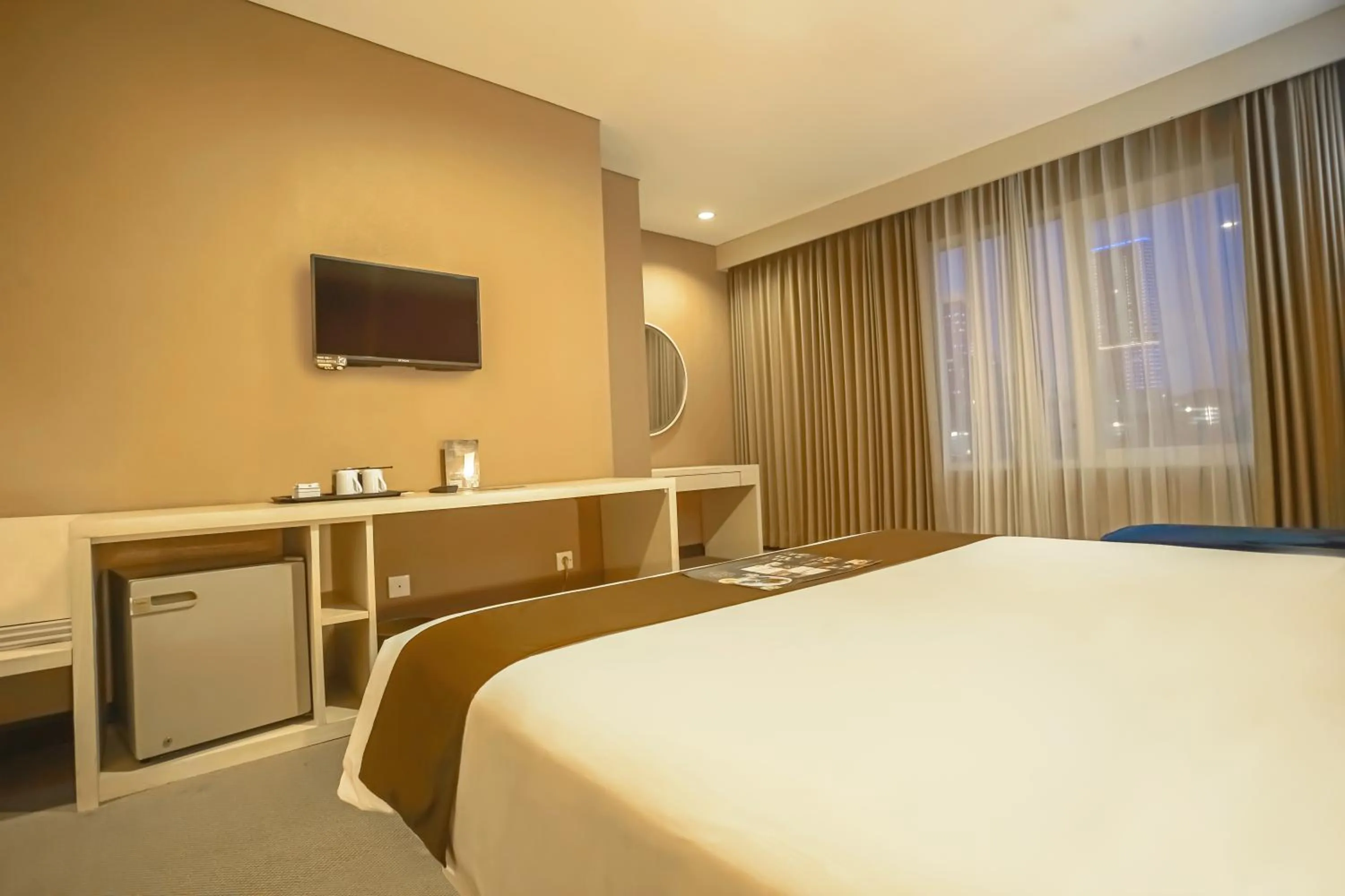 Bedroom, Bed in Royal Regantris Cendana