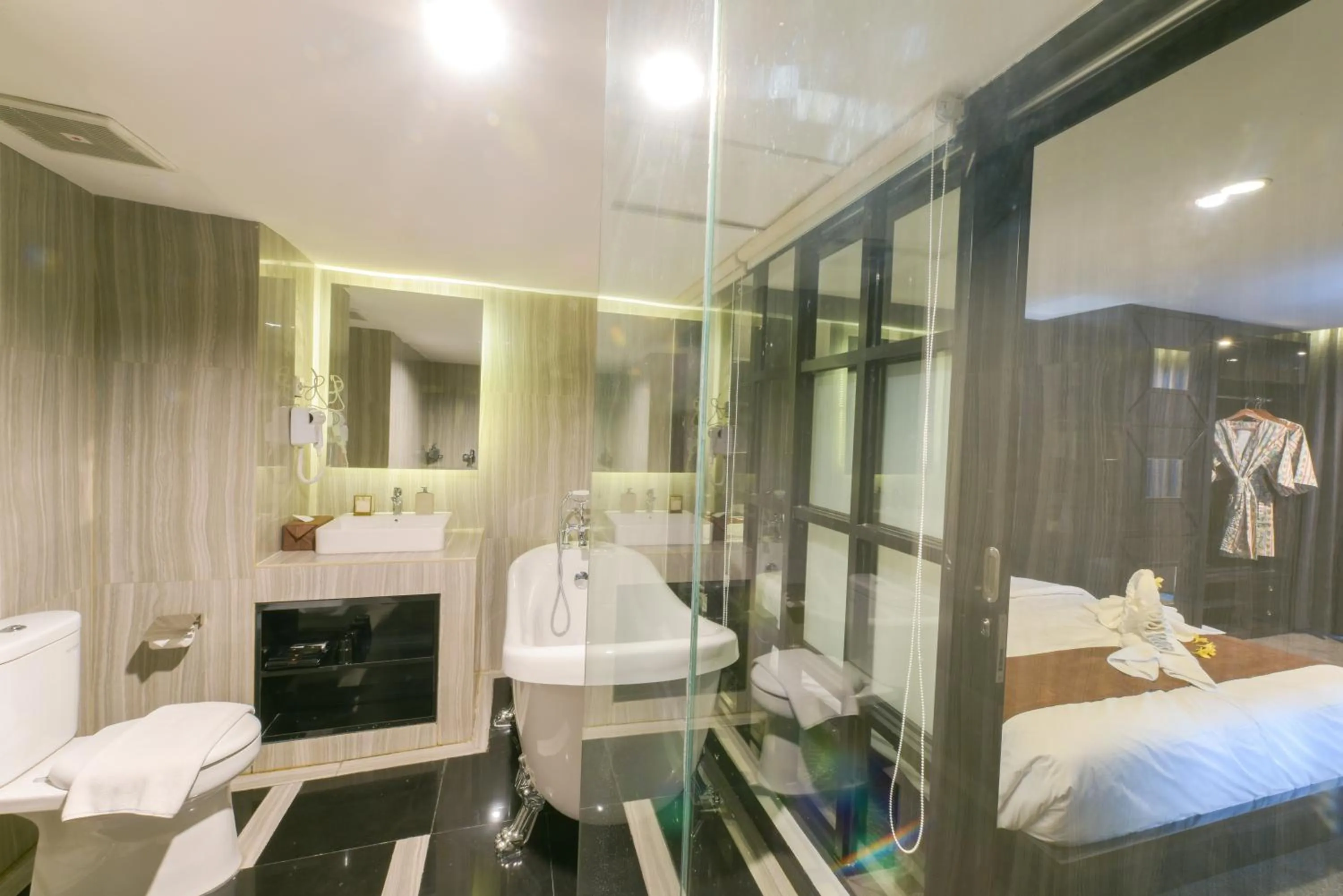 Bathroom, Bed in Royal Regantris Cendana
