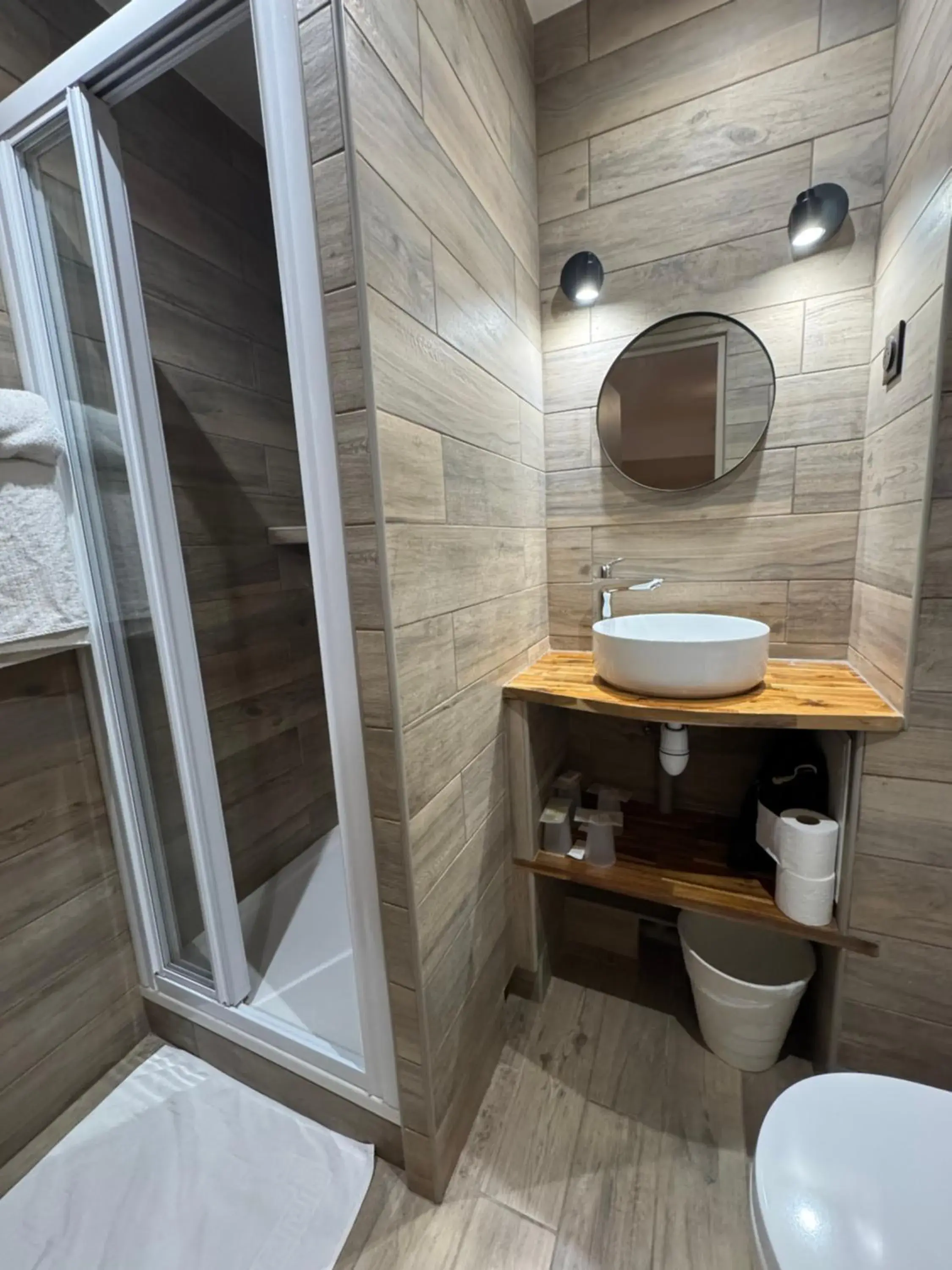 Single Room - single occupancy in Angleterre Hotel Single Room - single occupancy in Angleterre Hotel