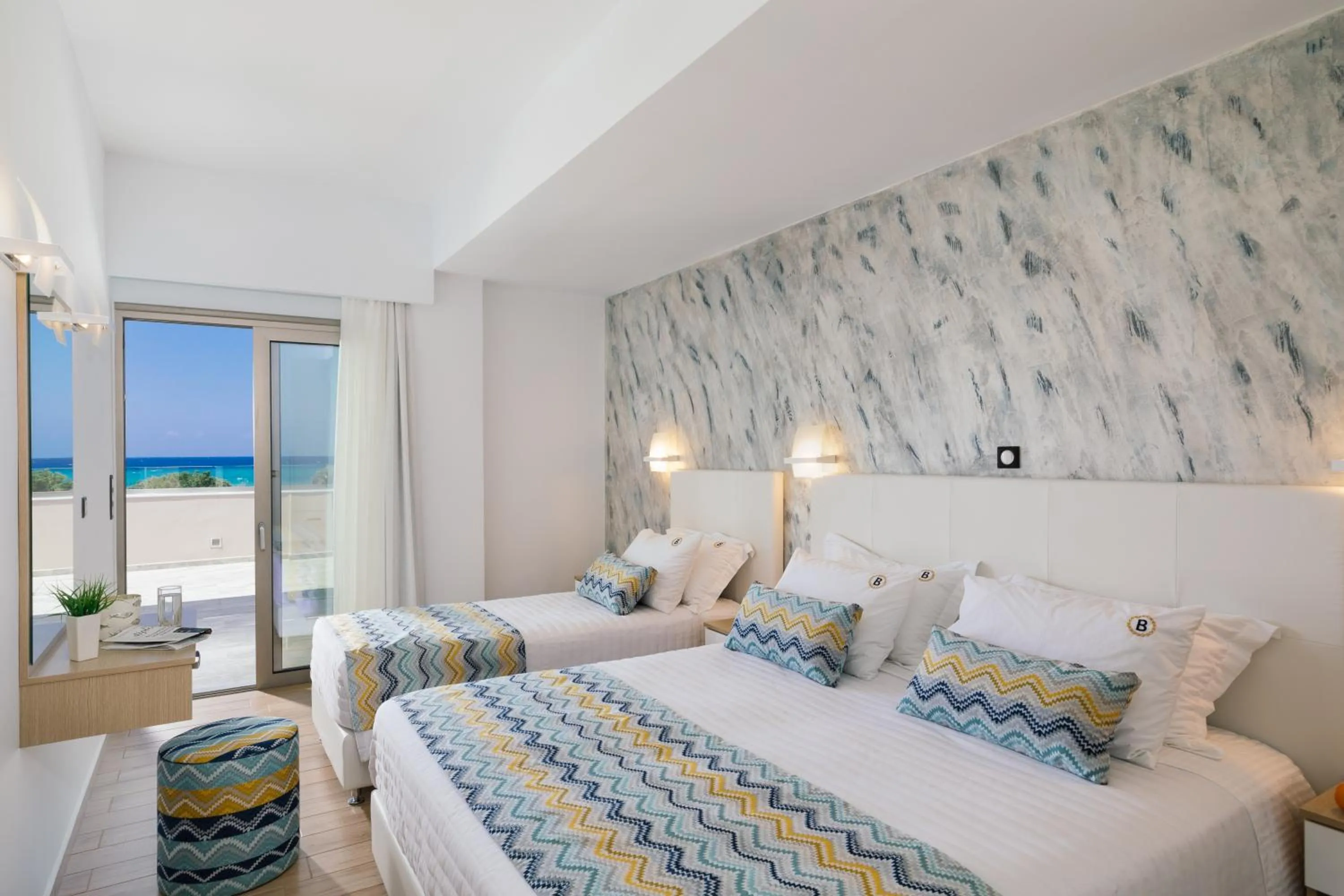 Balcony/Terrace, Bed in Belvedere Luxury Apartments & Spa