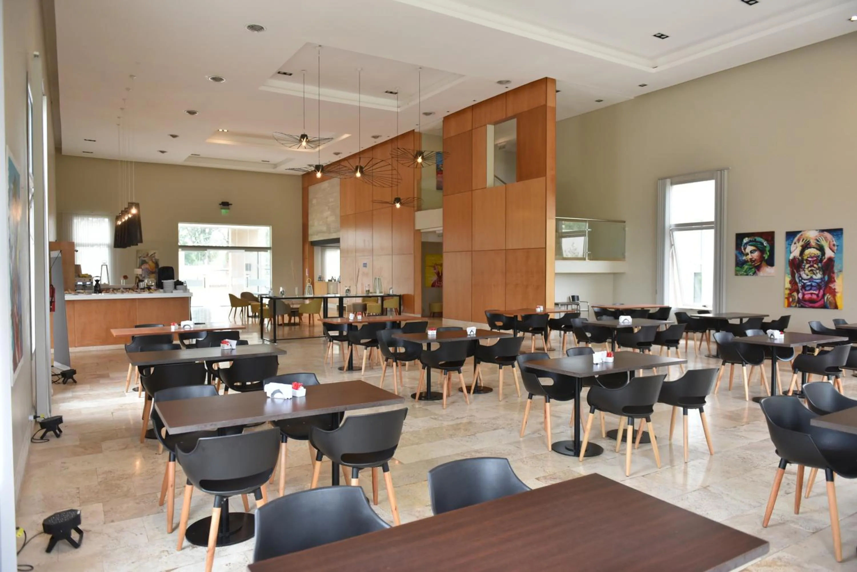 Restaurant/places to eat in Howard Johnson San Francisco