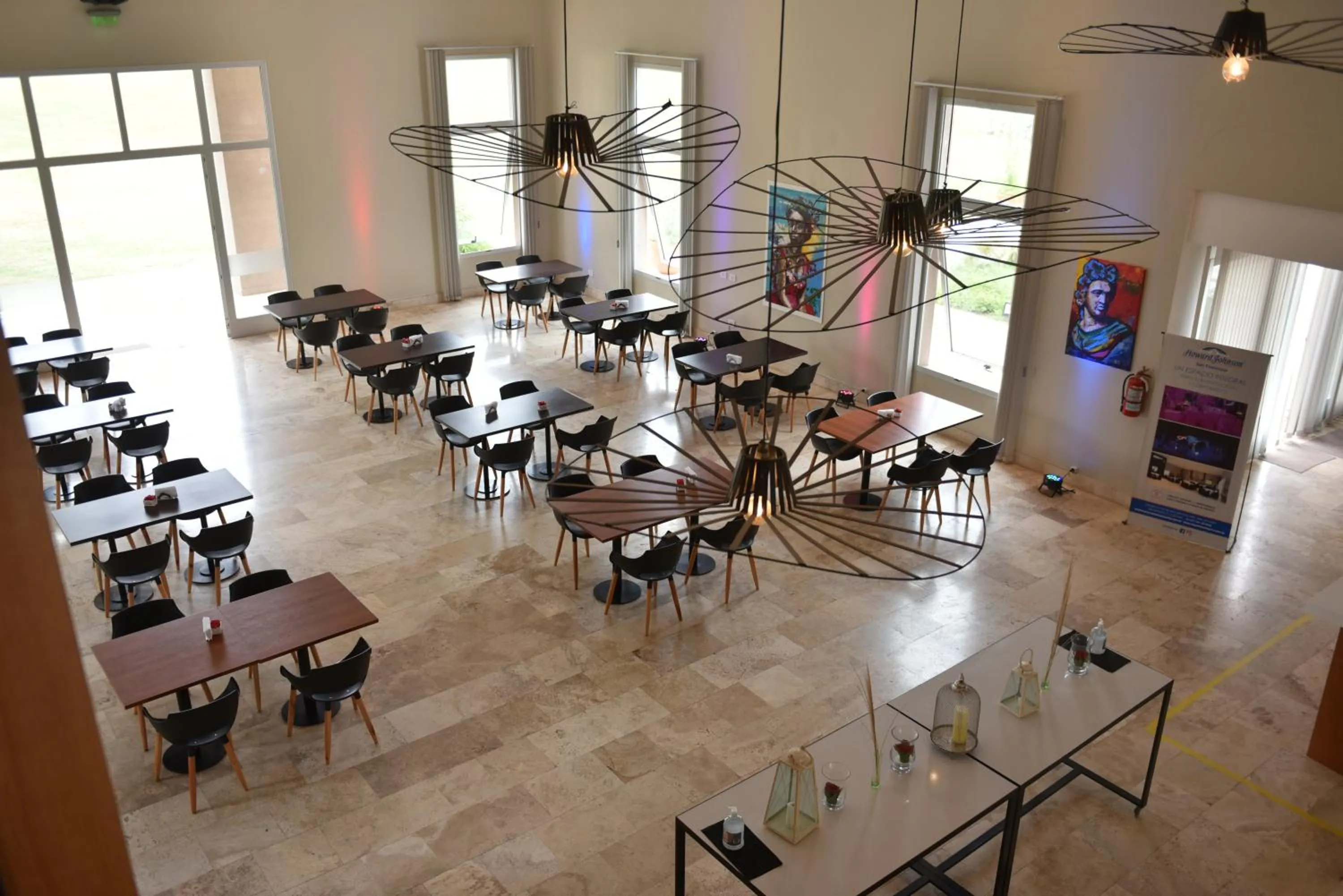 Restaurant/places to eat in Howard Johnson San Francisco