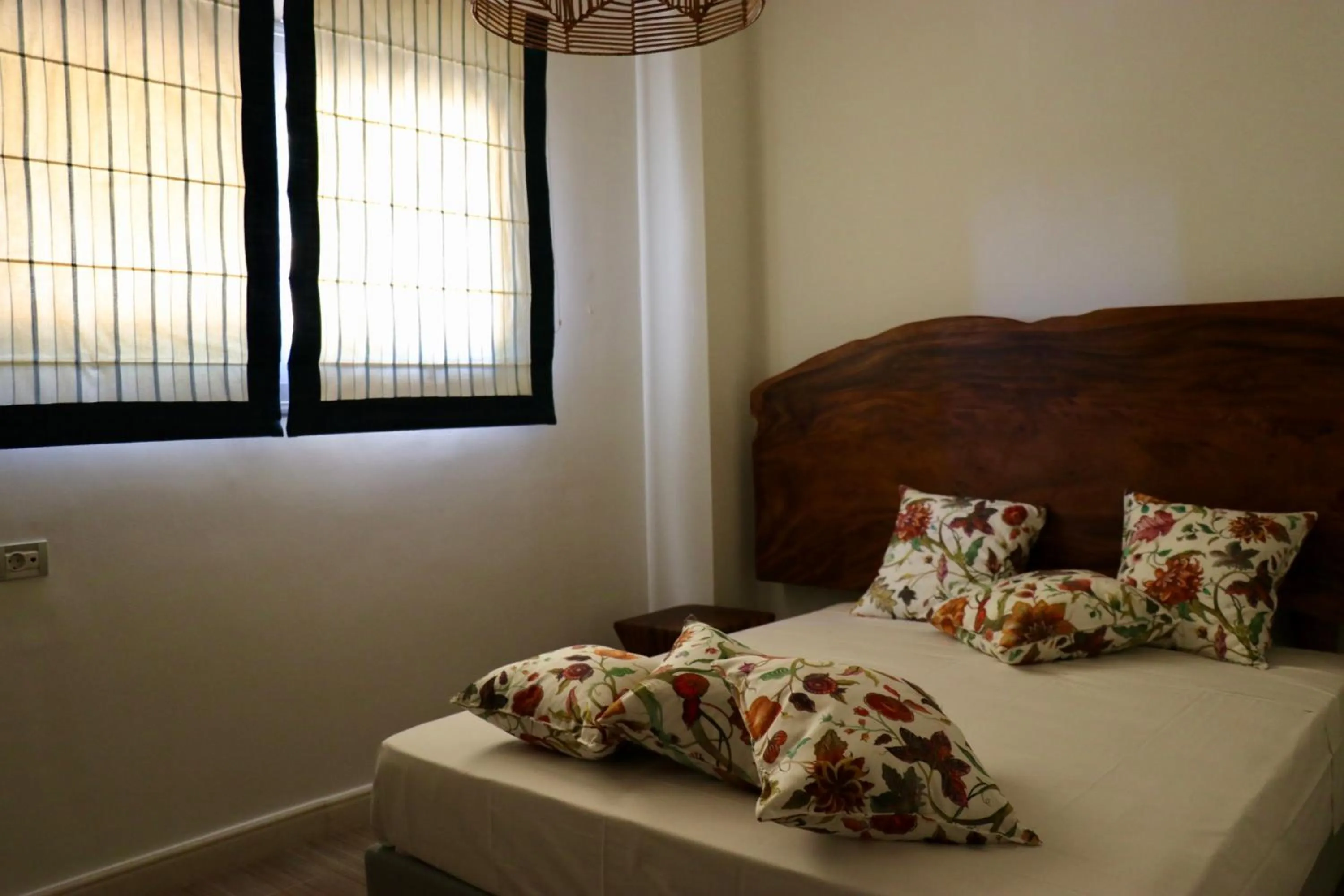 Bedroom, Bed in Grand Bleu Apartments & Villas