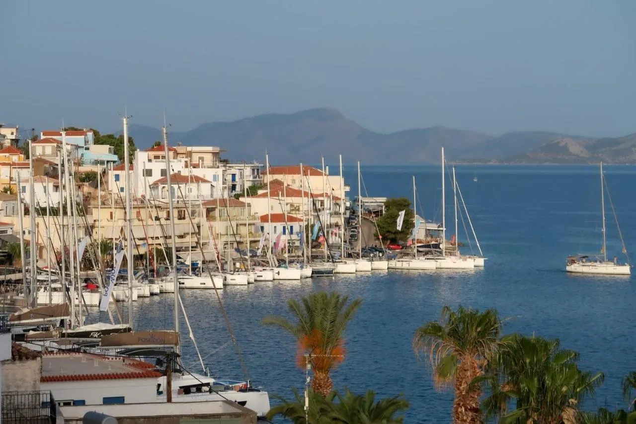 Grand Bleu Apartments & Villas