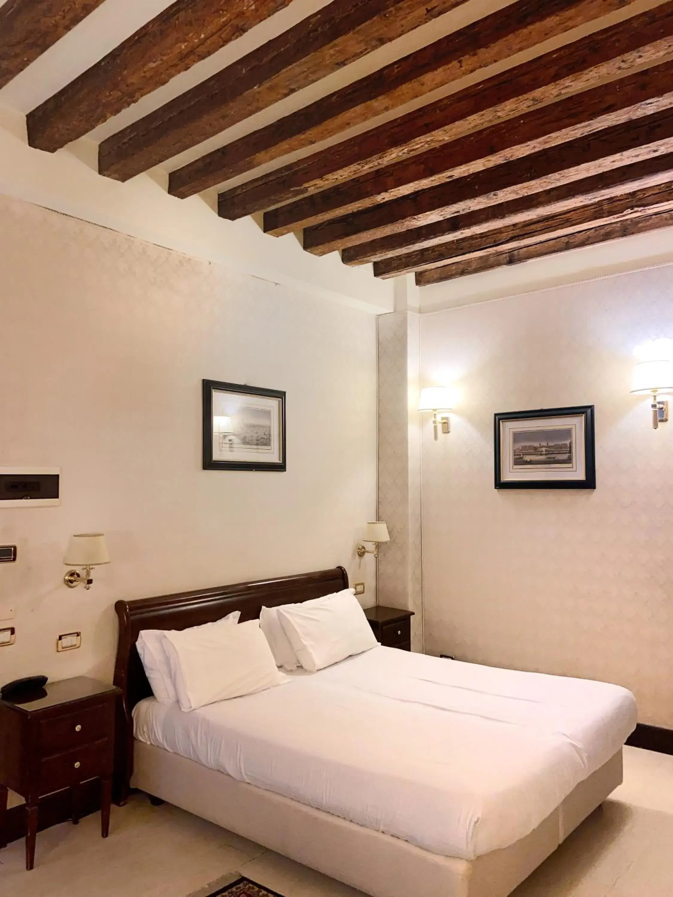 Classic Double Room in Ca' Del Nobile Classic Double Room in Ca' Del Nobile