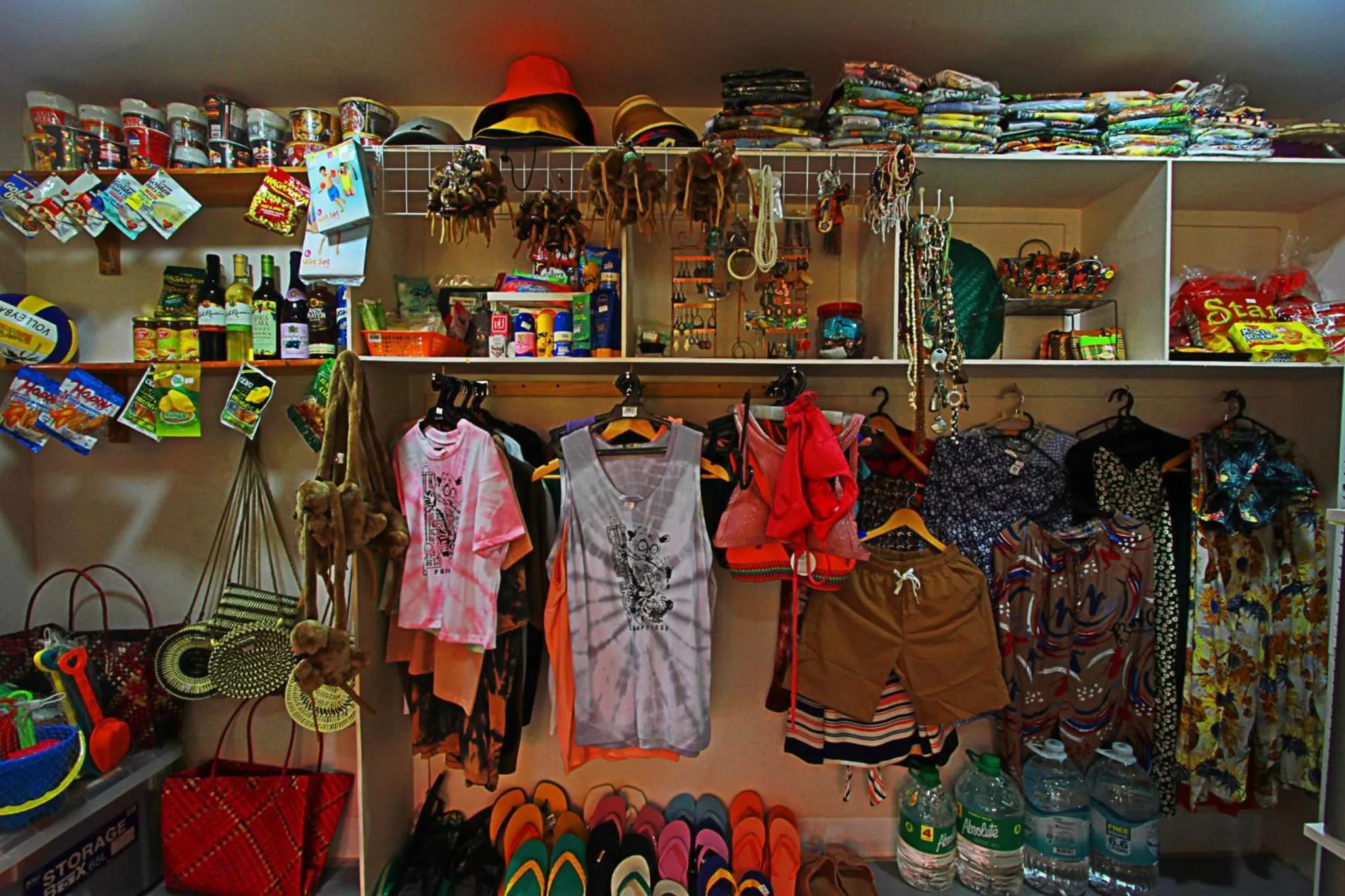 On-site shops in Adriana's Place Tropical Guesthouse