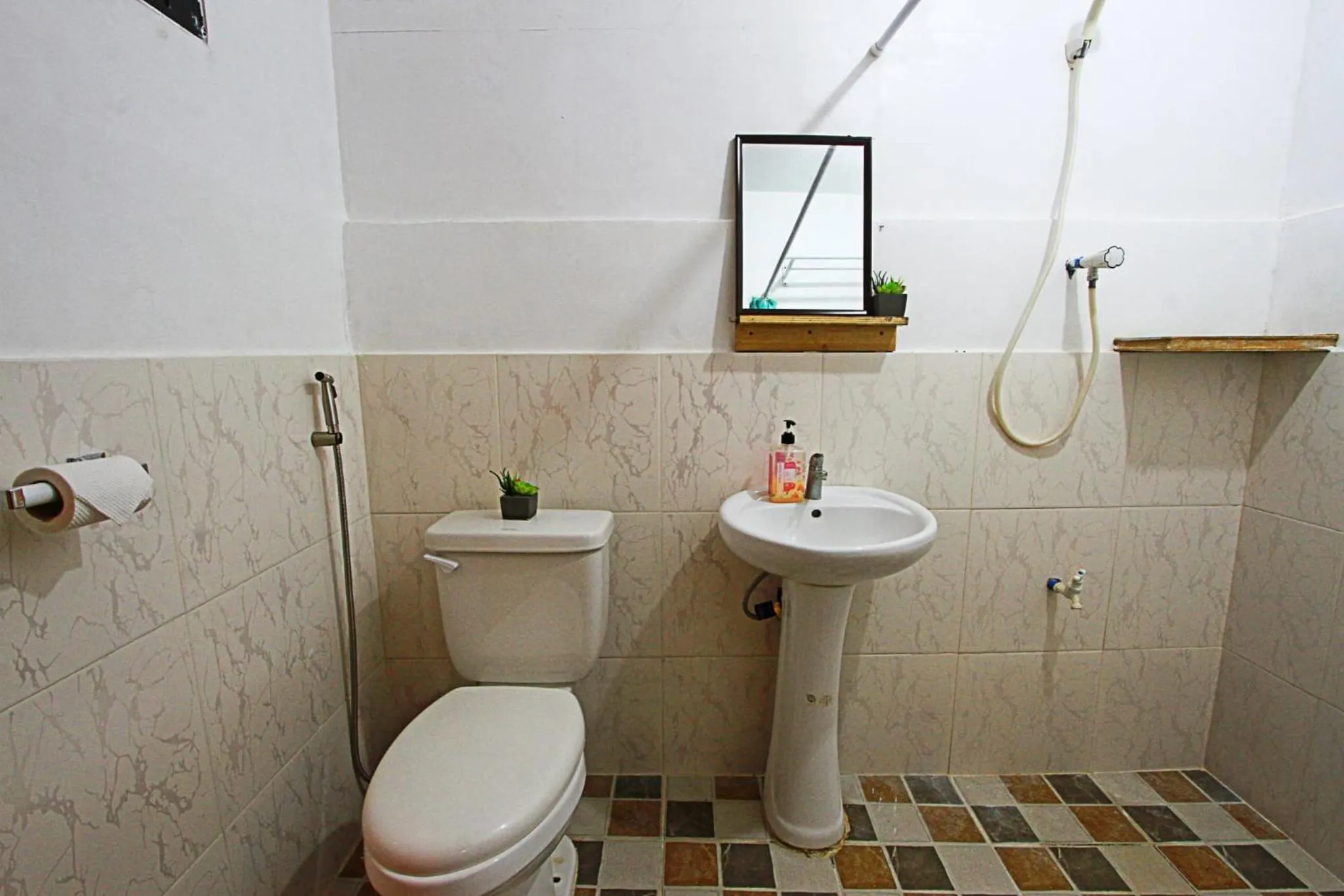 Bathroom in Adriana's Place Tropical Guesthouse