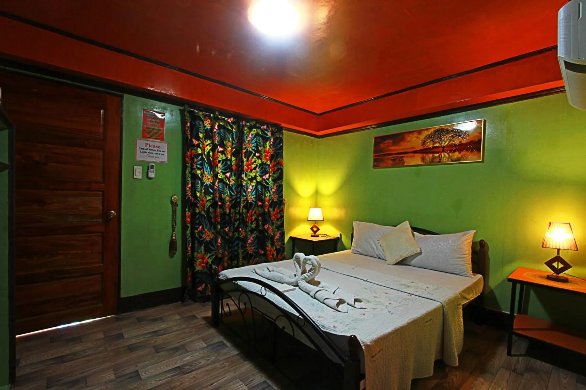 Photo of the whole room, Bed in Adriana's Place Tropical Guesthouse