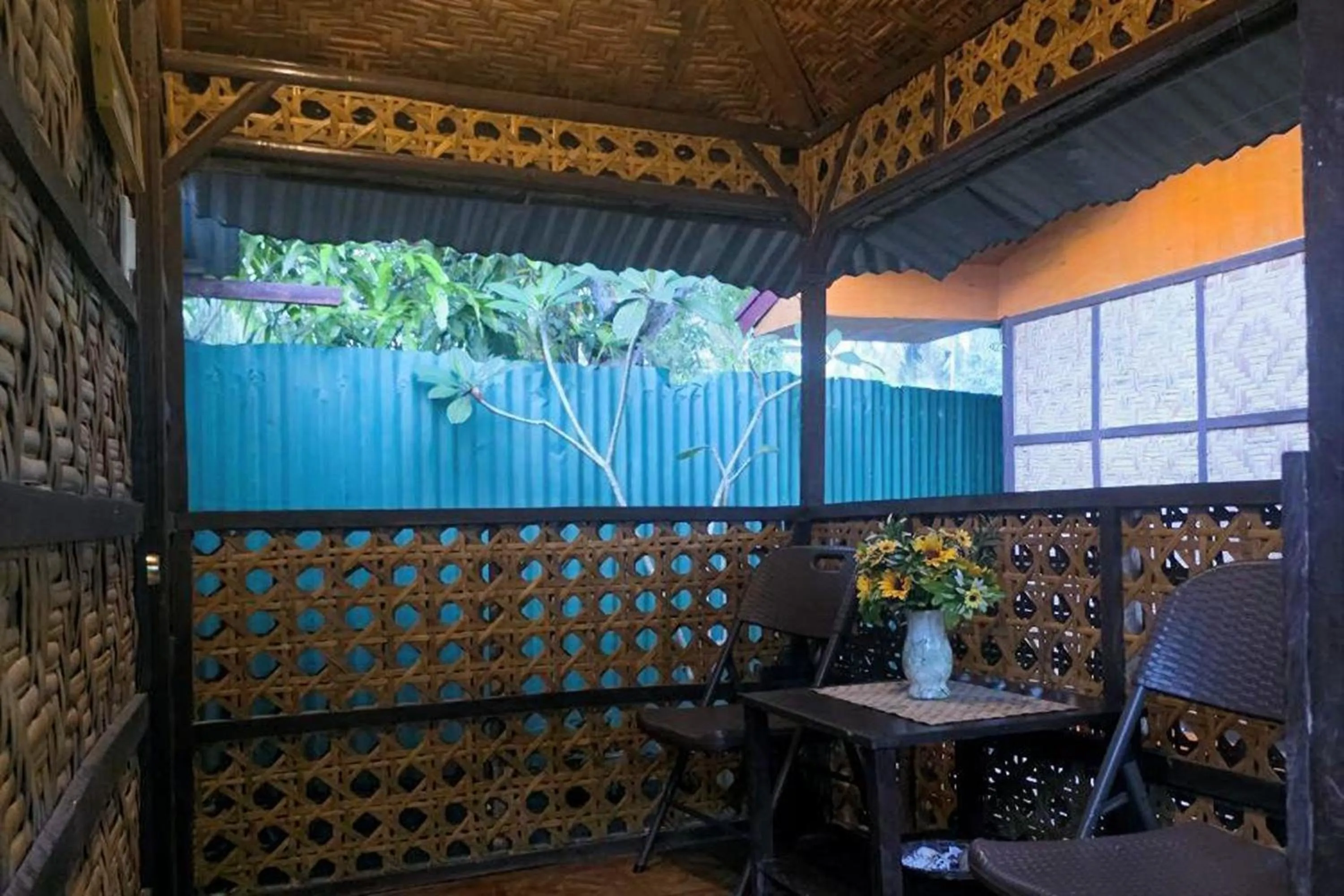 Garden in ADRIANA's PLACE TROPICAL GUESTHOUSE