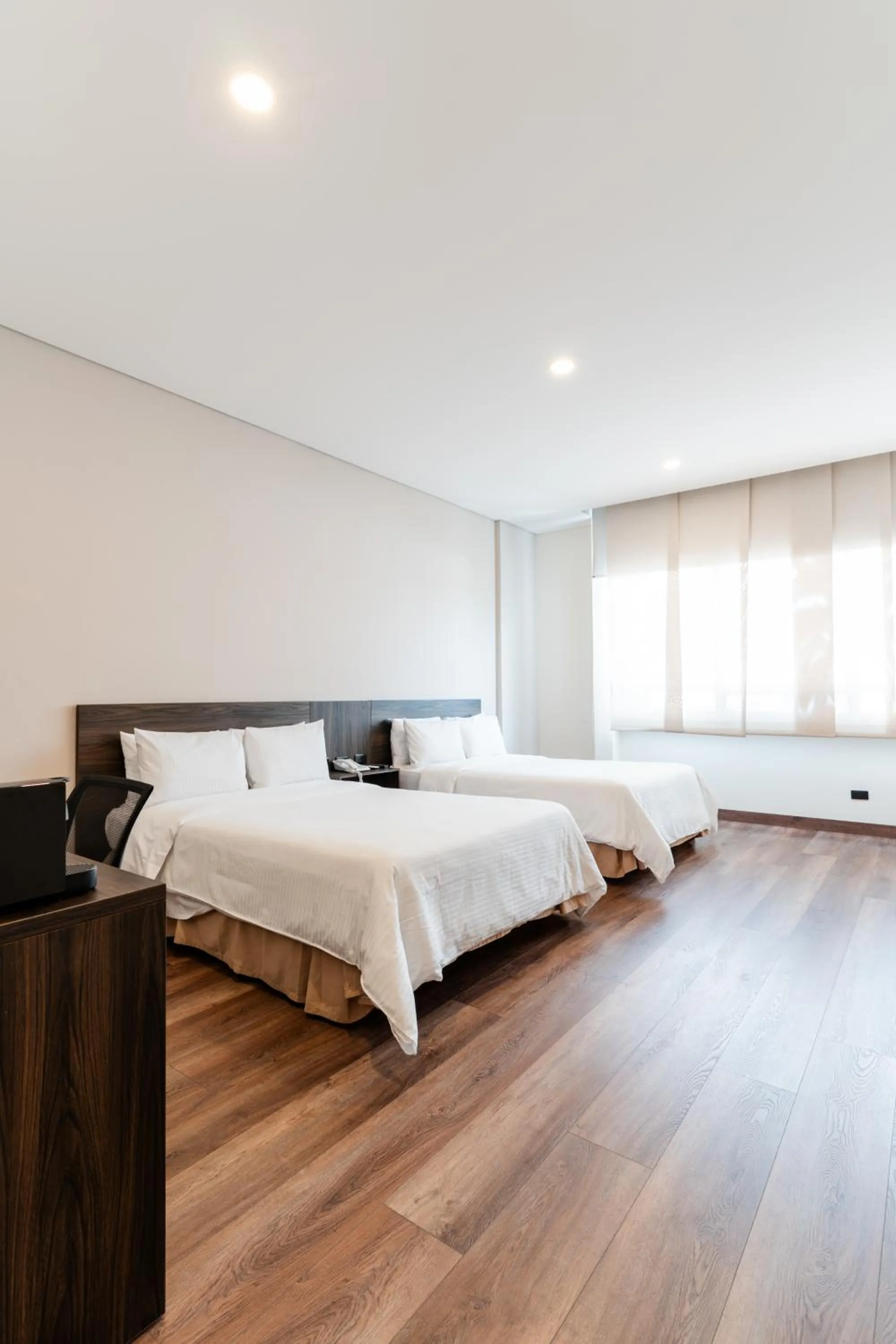 Bed in Best Western Plus Hotel San Diego