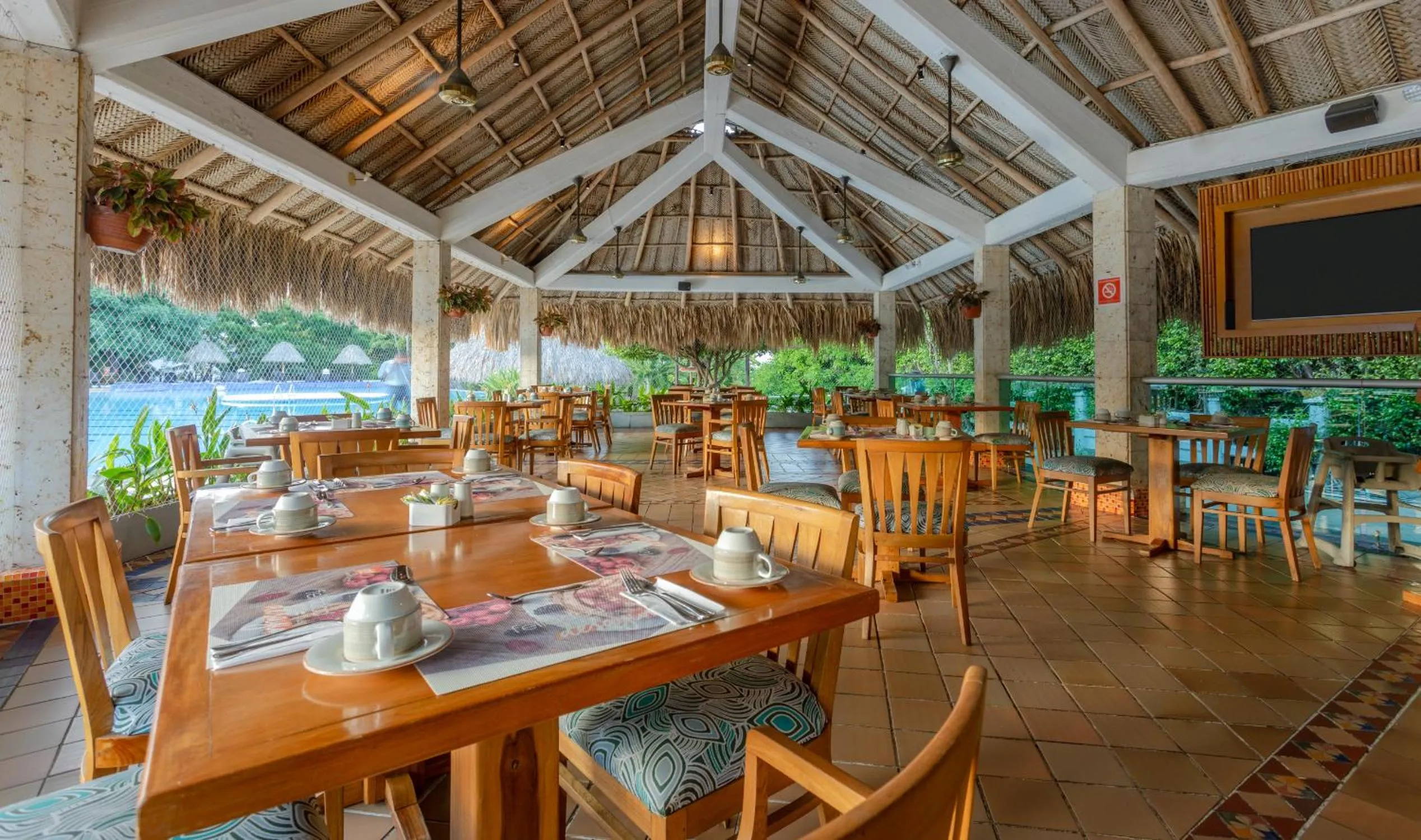 Restaurant/places to eat in GHL Relax Hotel Costa Azul