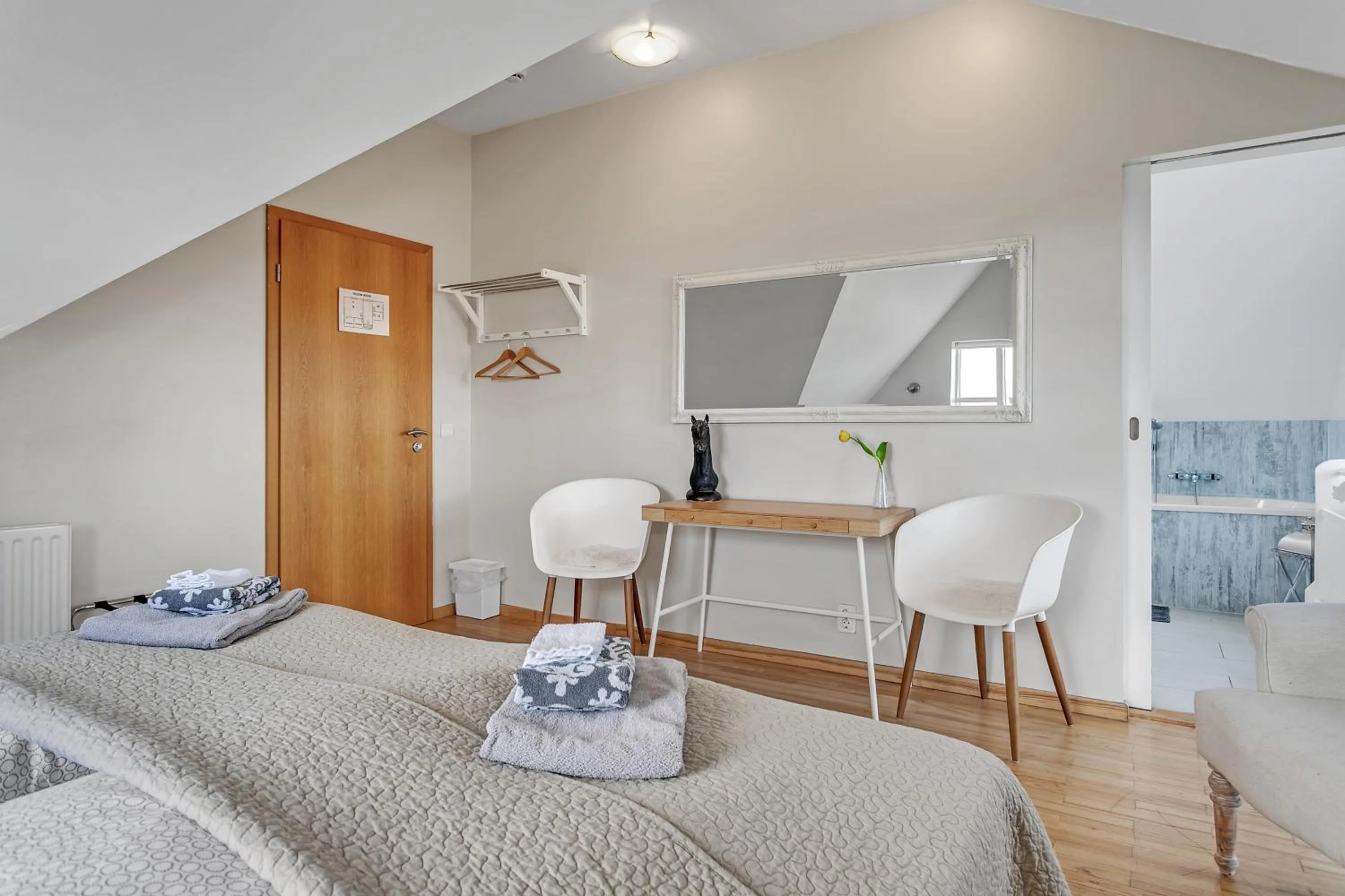 Photo of the whole room, Bed in Guesthouse Vatnsholt