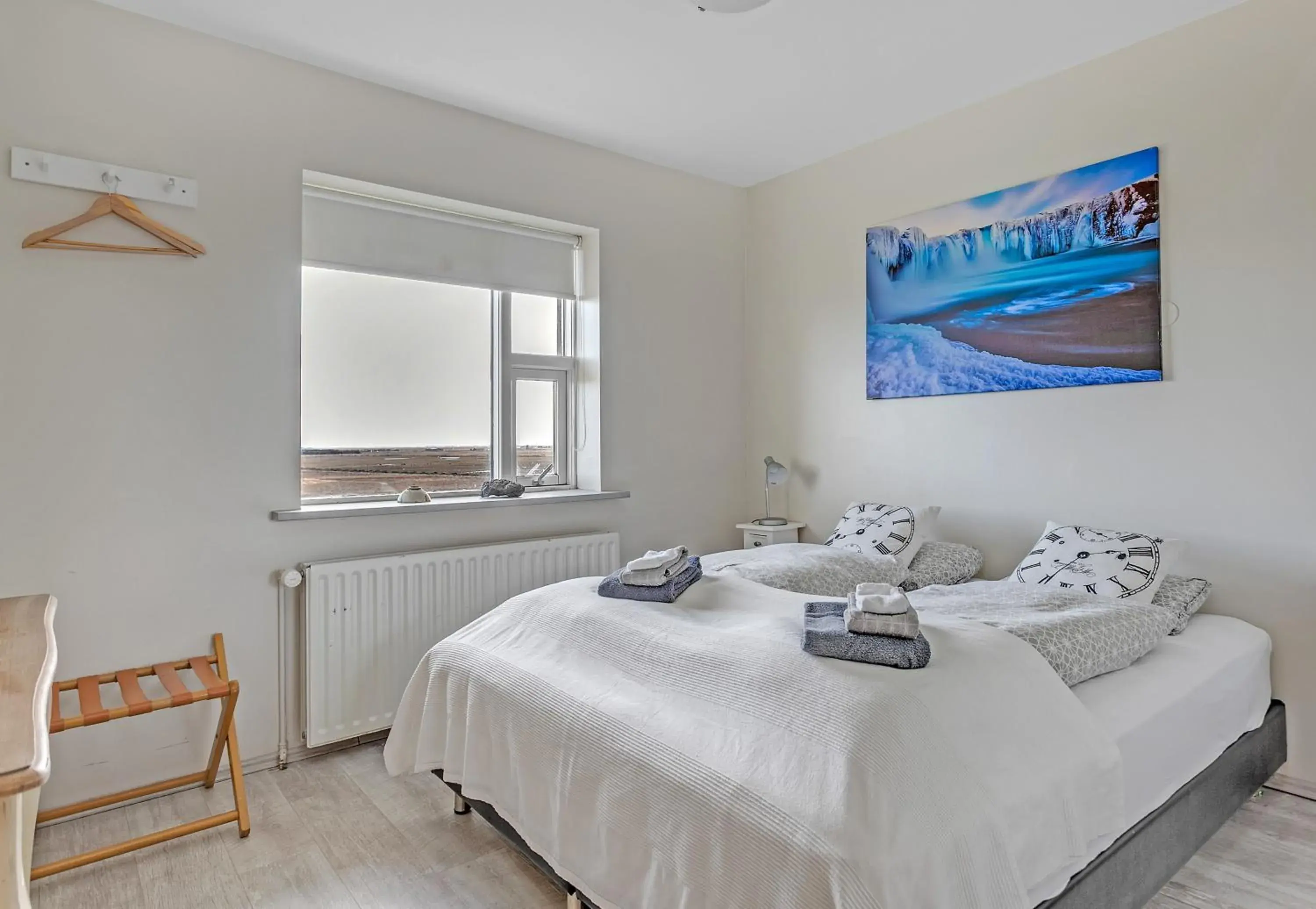 Double or Twin Room with Shared Bathroom in Guesthouse Vatnsholt Double or Twin Room with Shared Bathroom in Guesthouse Vatnsholt