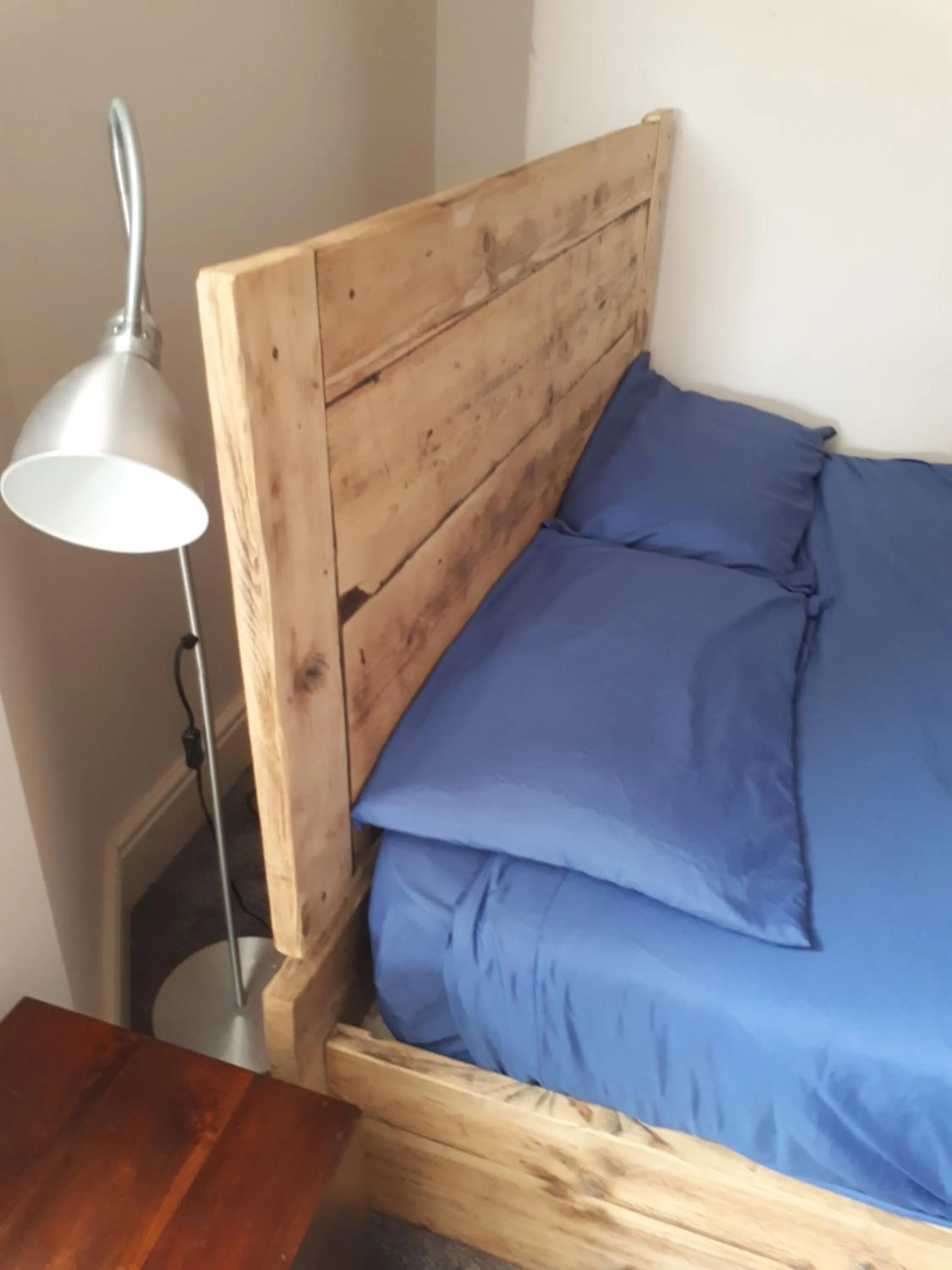 Bed in Ty Glyndwr Bunkhouse, Bar and cafe