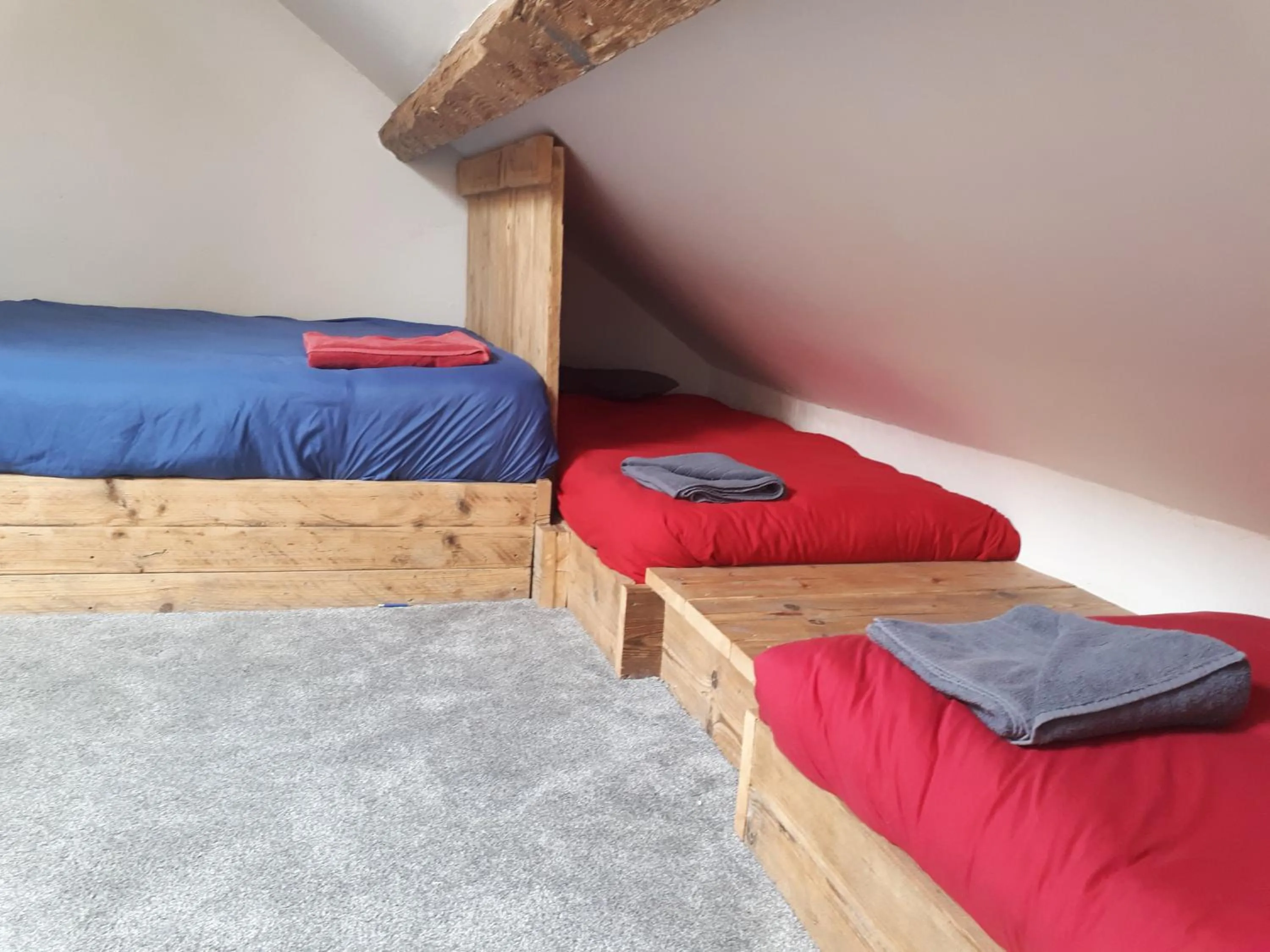 Bed in Ty Glyndwr Bunkhouse, Bar and cafe