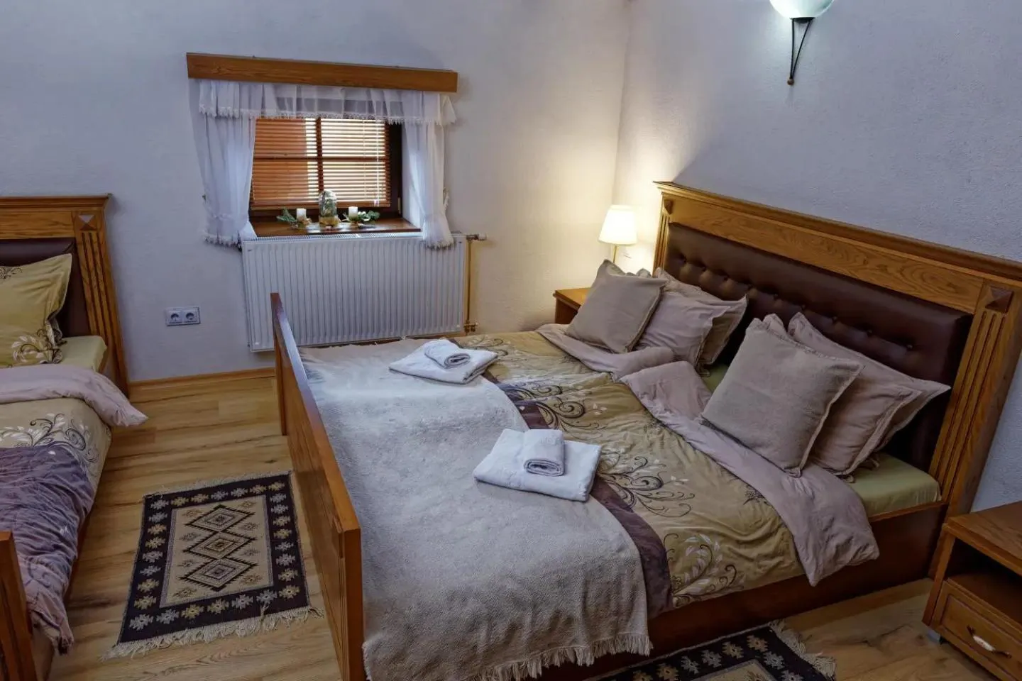 Photo of the whole room, Bed in The House of the Miyaks