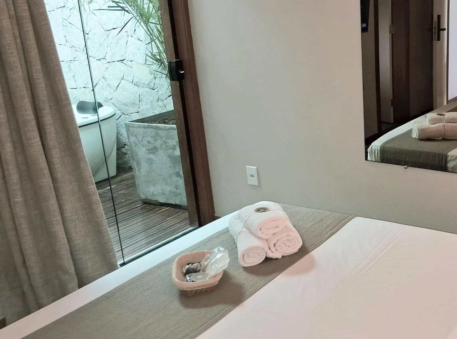 Photo of the whole room, Bed in Bravo Pousada Design