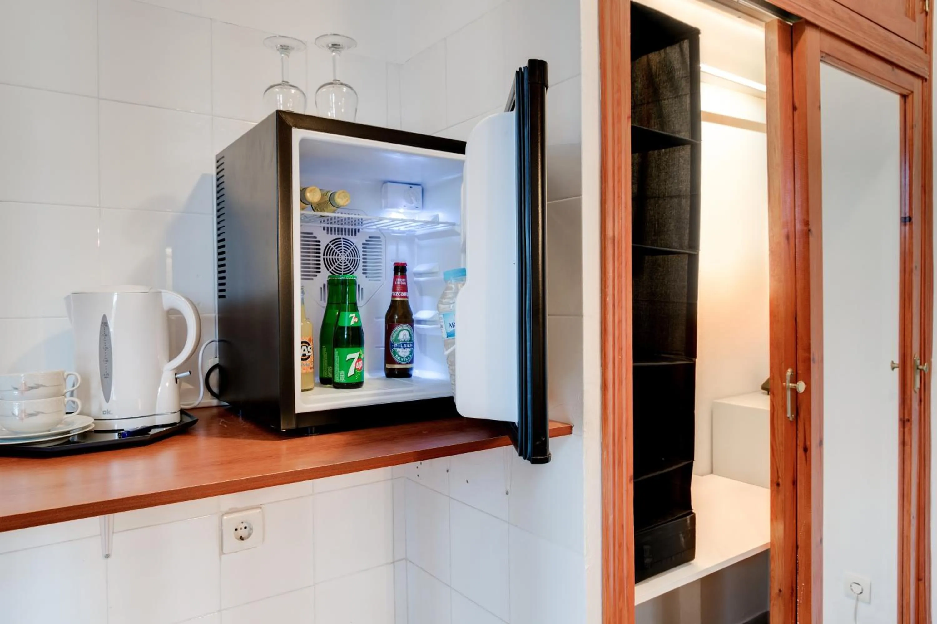 Coffee/tea facilities in Hostal Alegre