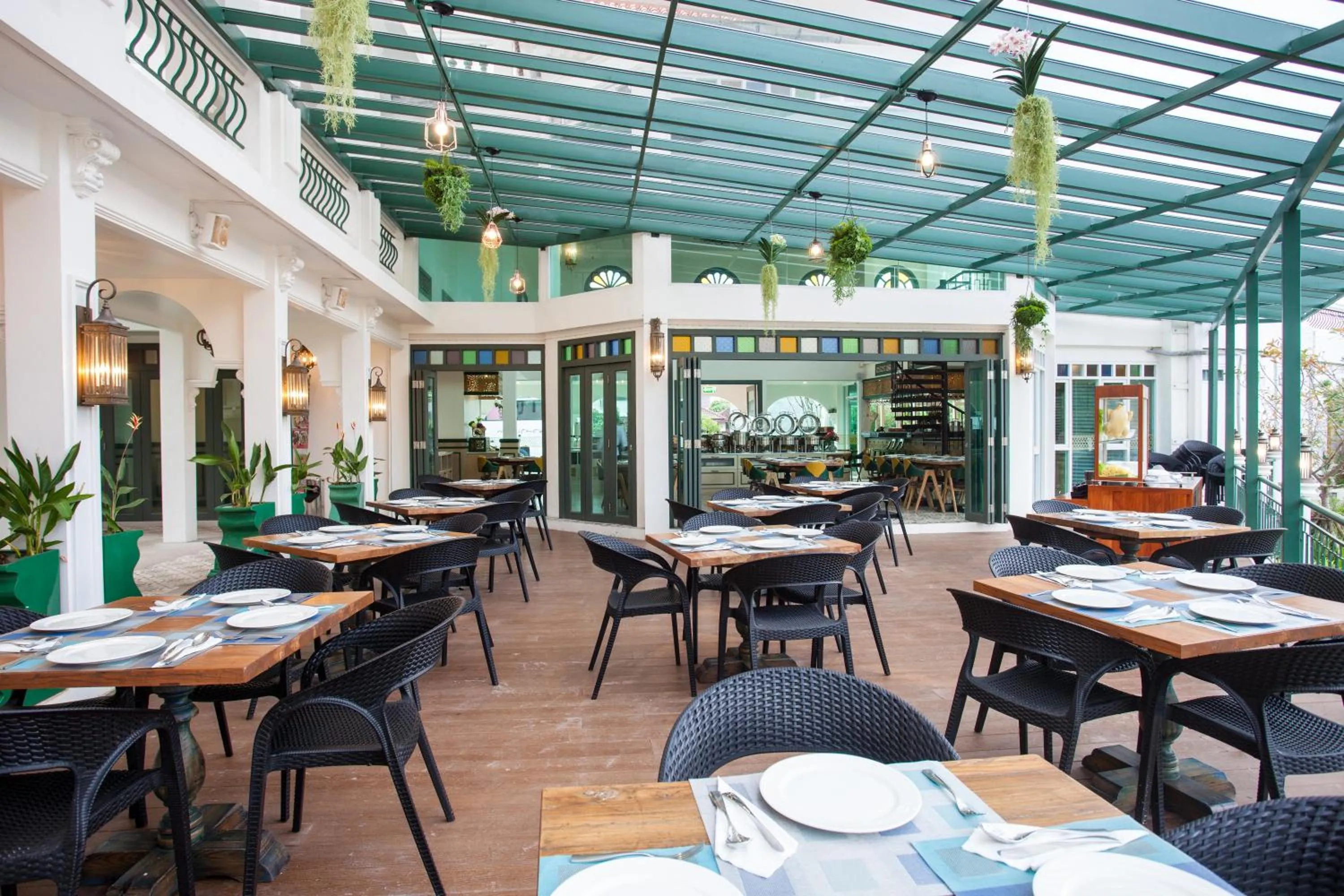 Restaurant/places to eat in Supicha Pool Access Hotel - SHA Plus