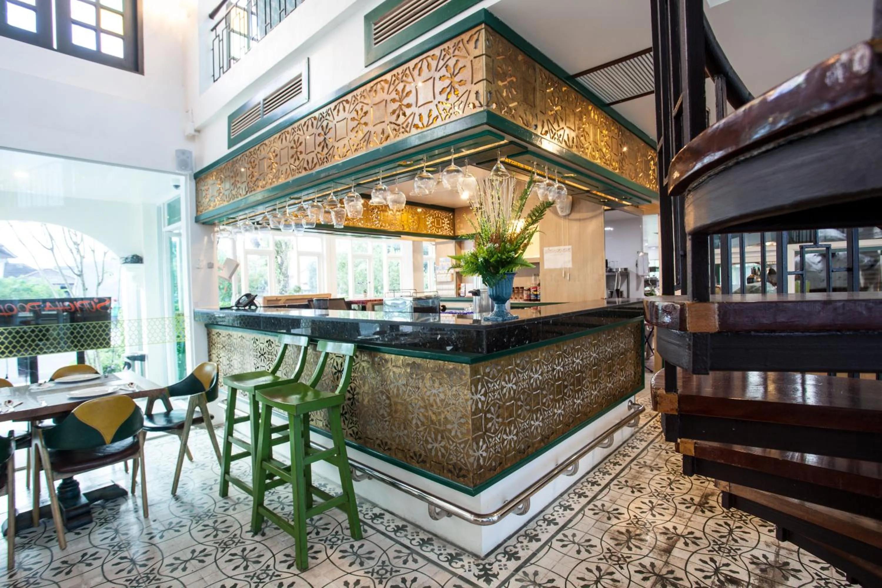 Restaurant/places to eat in Supicha Pool Access Hotel - SHA Plus