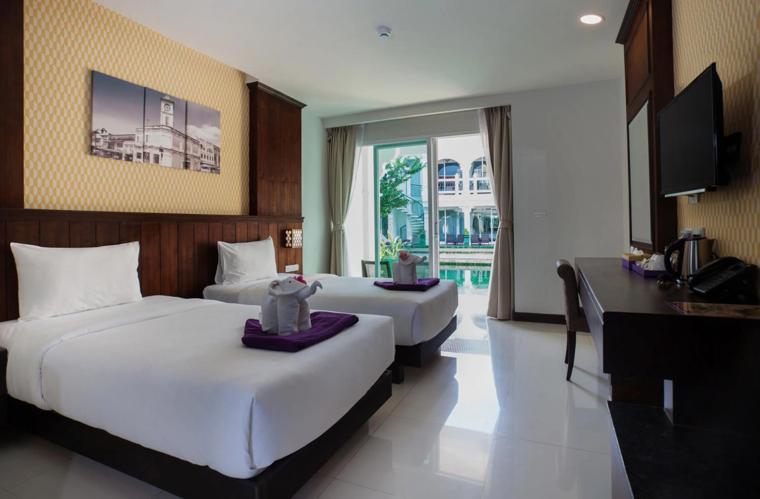 Bed in Supicha Pool Access Hotel - SHA Plus