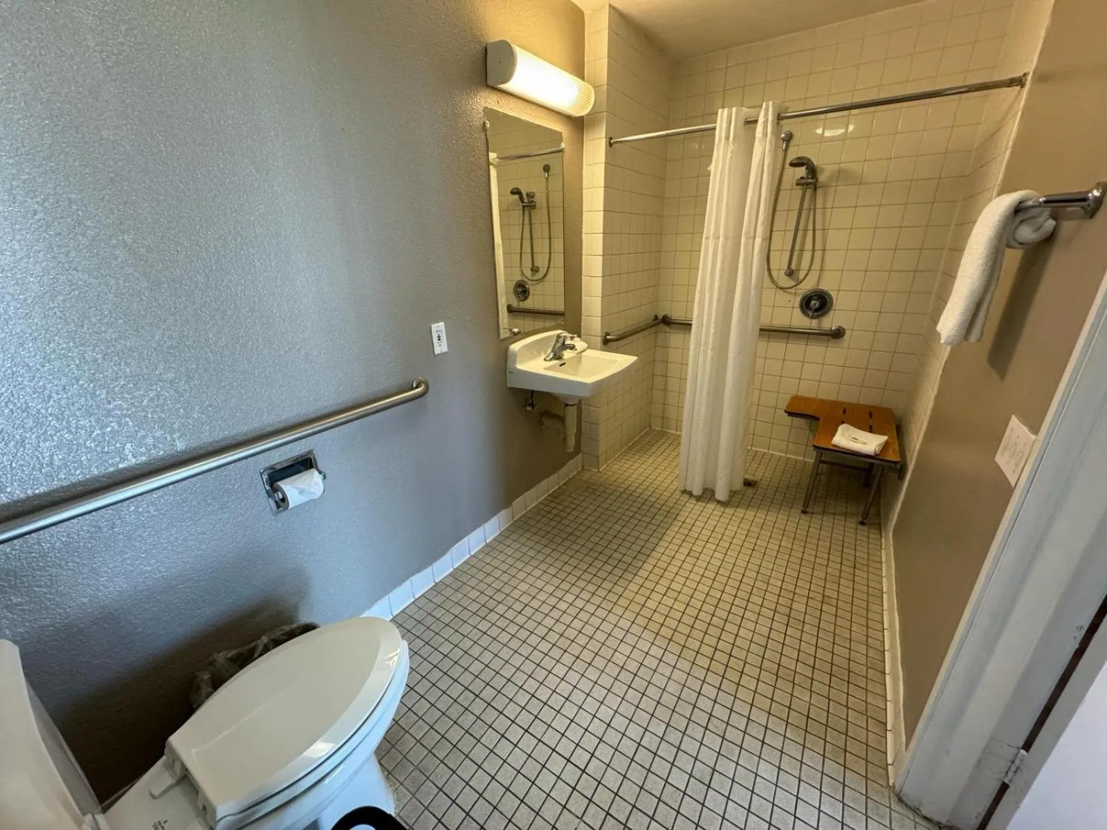 Bathroom in Motel 6-Ventura, CA - South