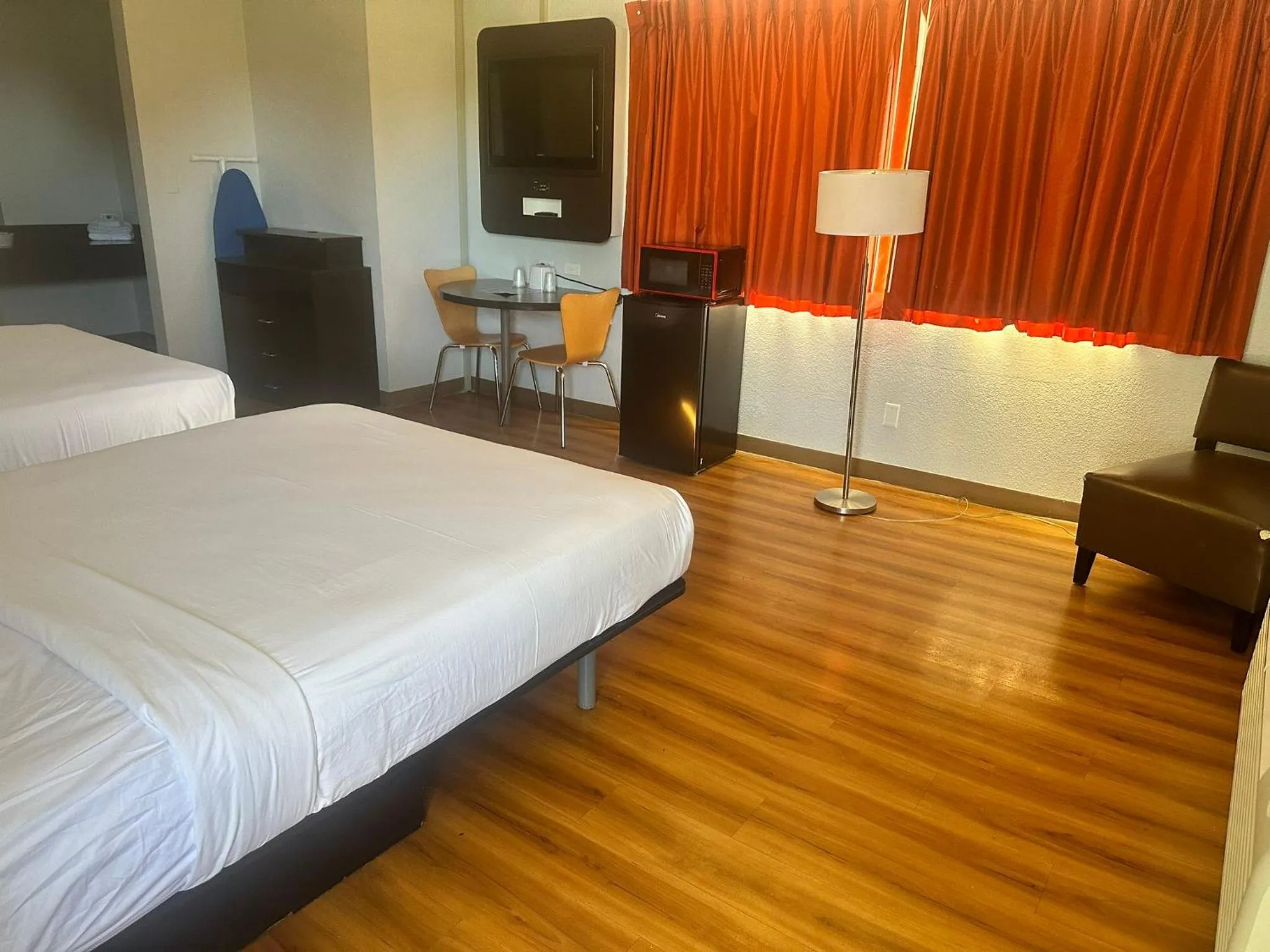 Bedroom, Bed in Motel 6-Ventura, CA - South