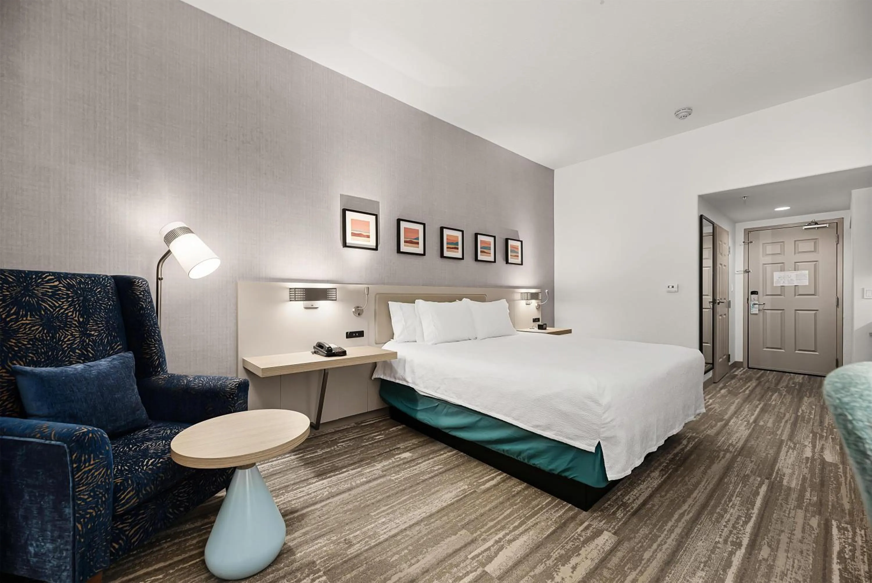 Bed in Hilton Garden Inn New Braunfels