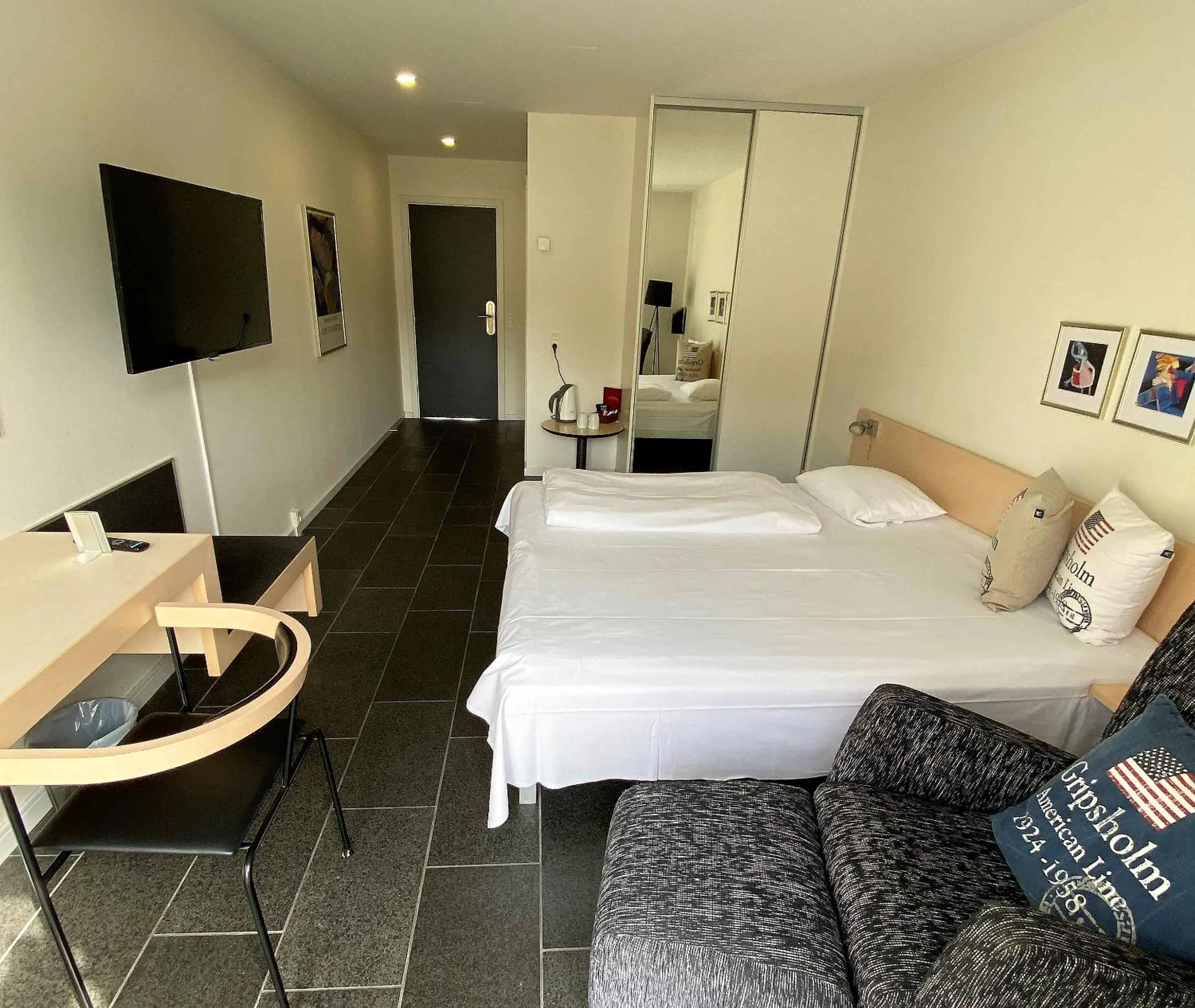 Photo of the whole room, Bed in Hotel Strandtangen