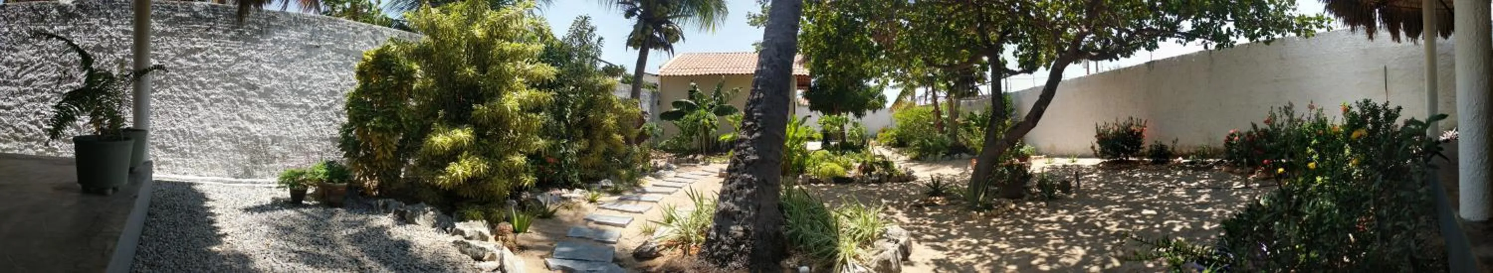 Property building in B&B Chalé Jardins