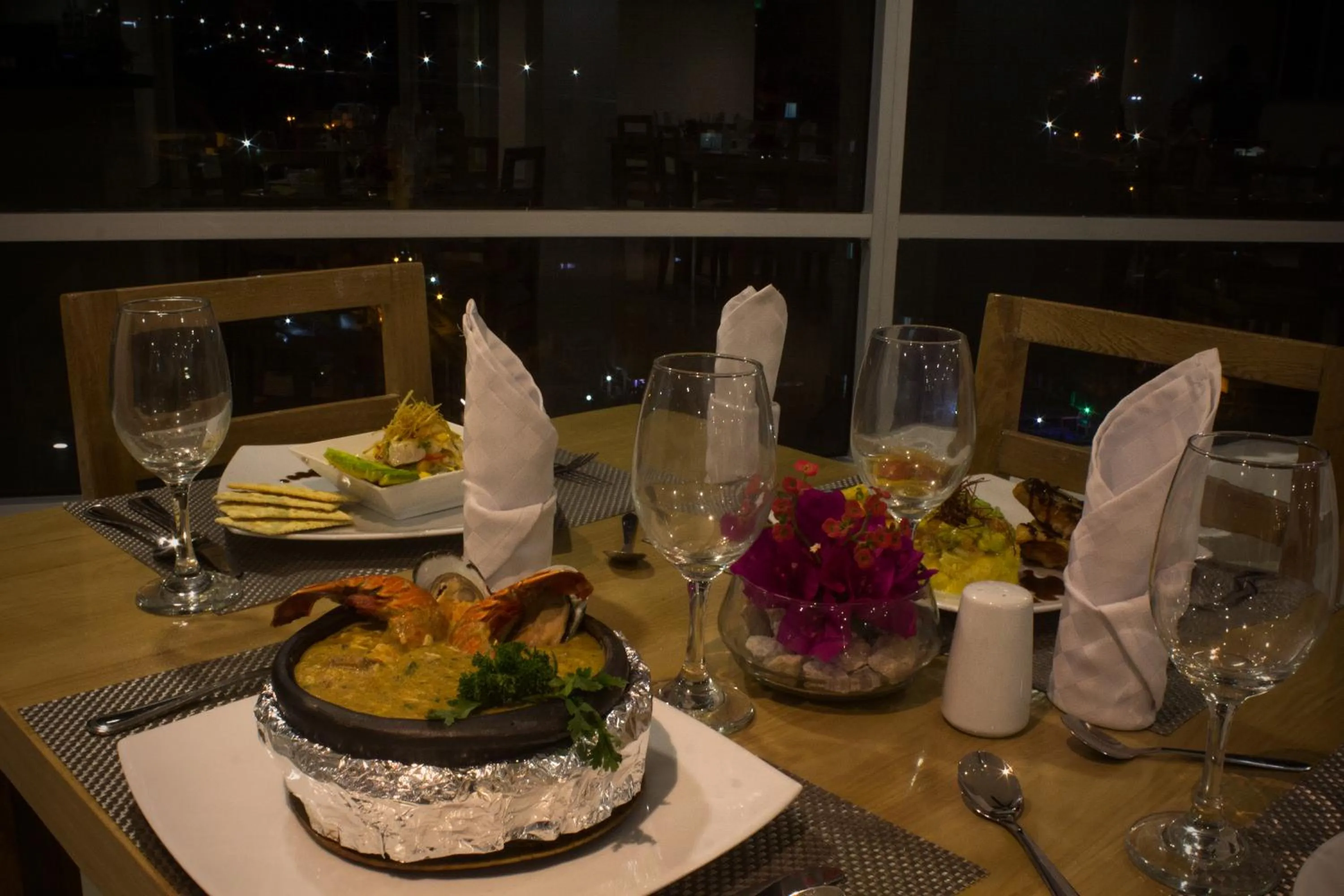 Restaurant/places to eat in Hotel Tayrona del Mar