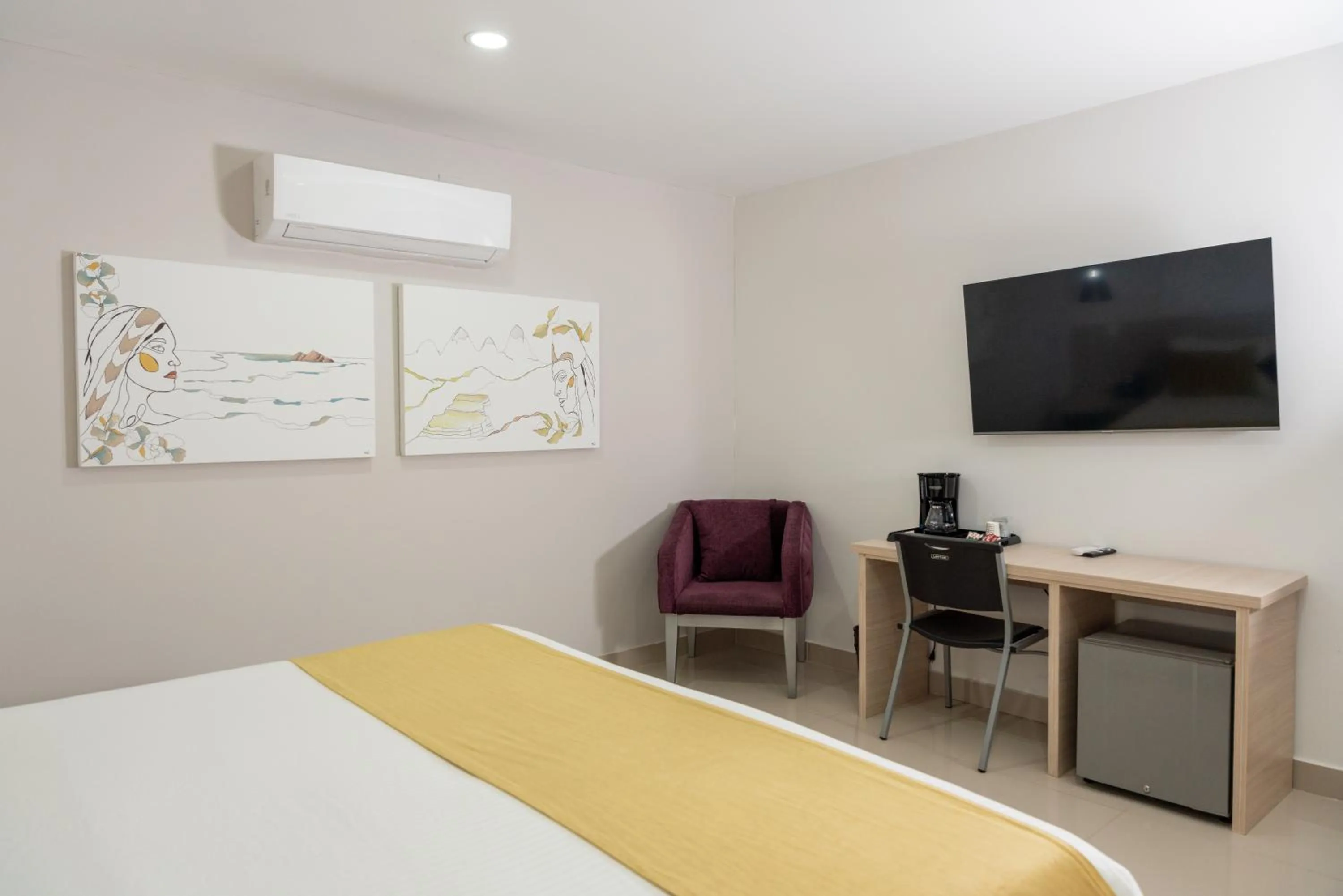 TV and multimedia, Bed in Hotel Tayrona del Mar