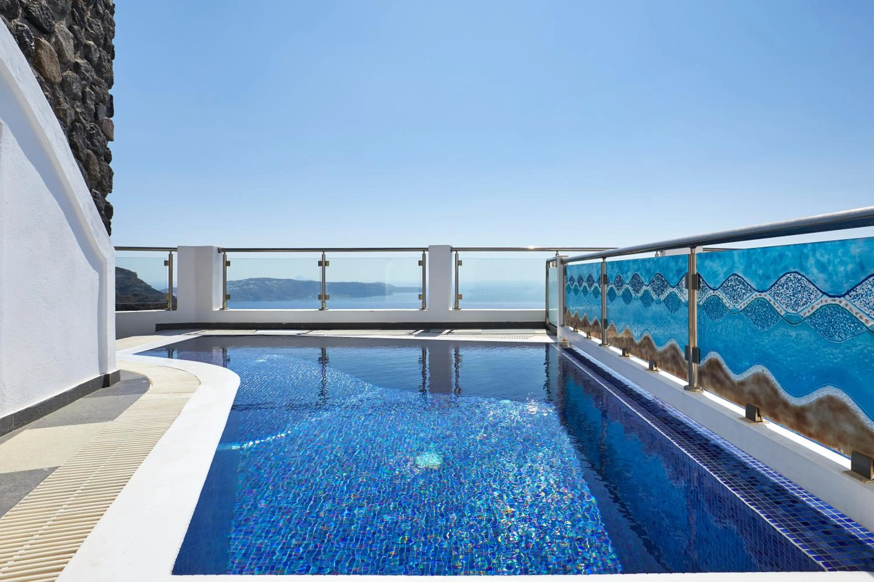 Swimming pool in Petit Palace Suites