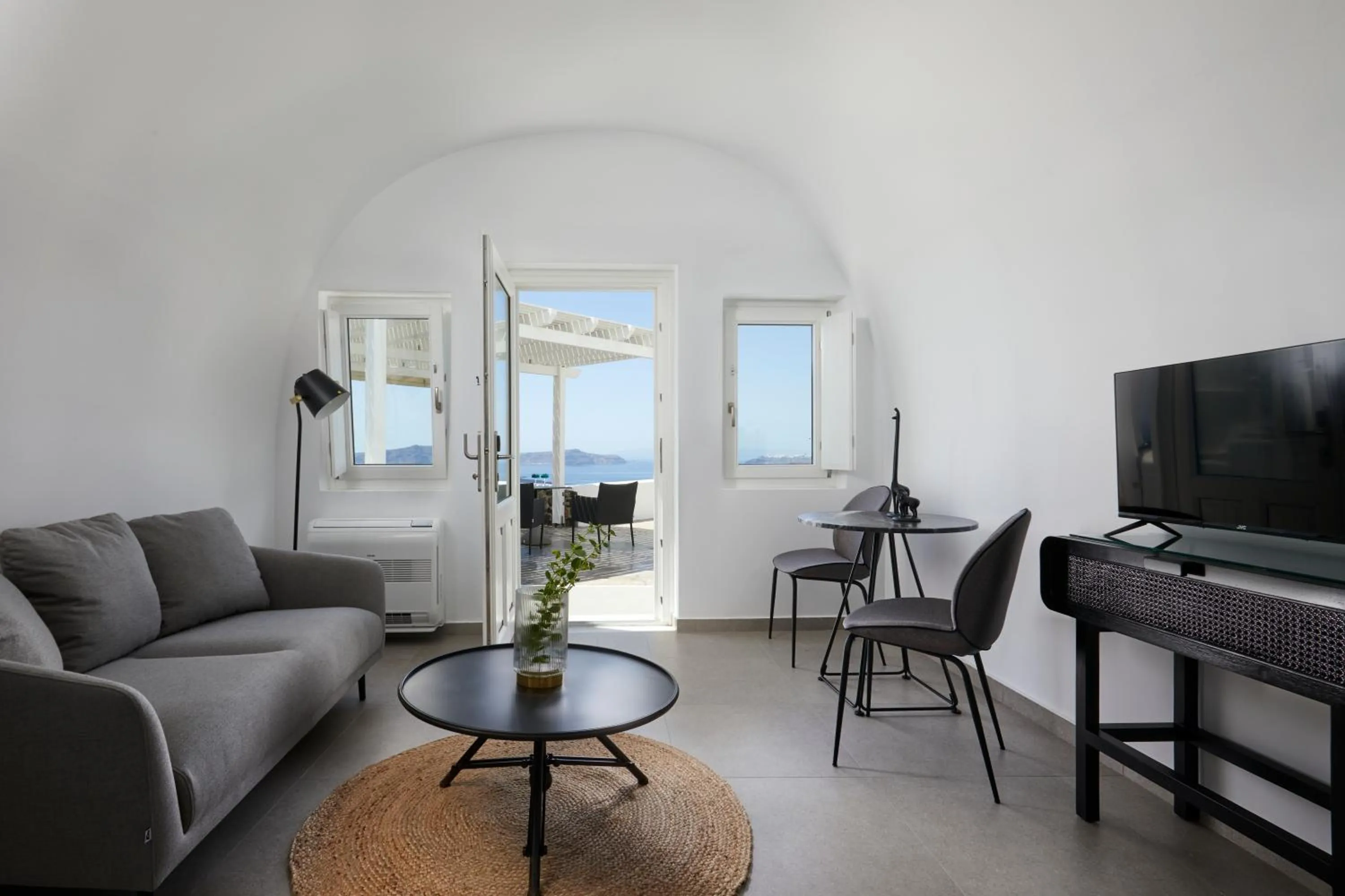 Bedroom in Petit Palace Suites