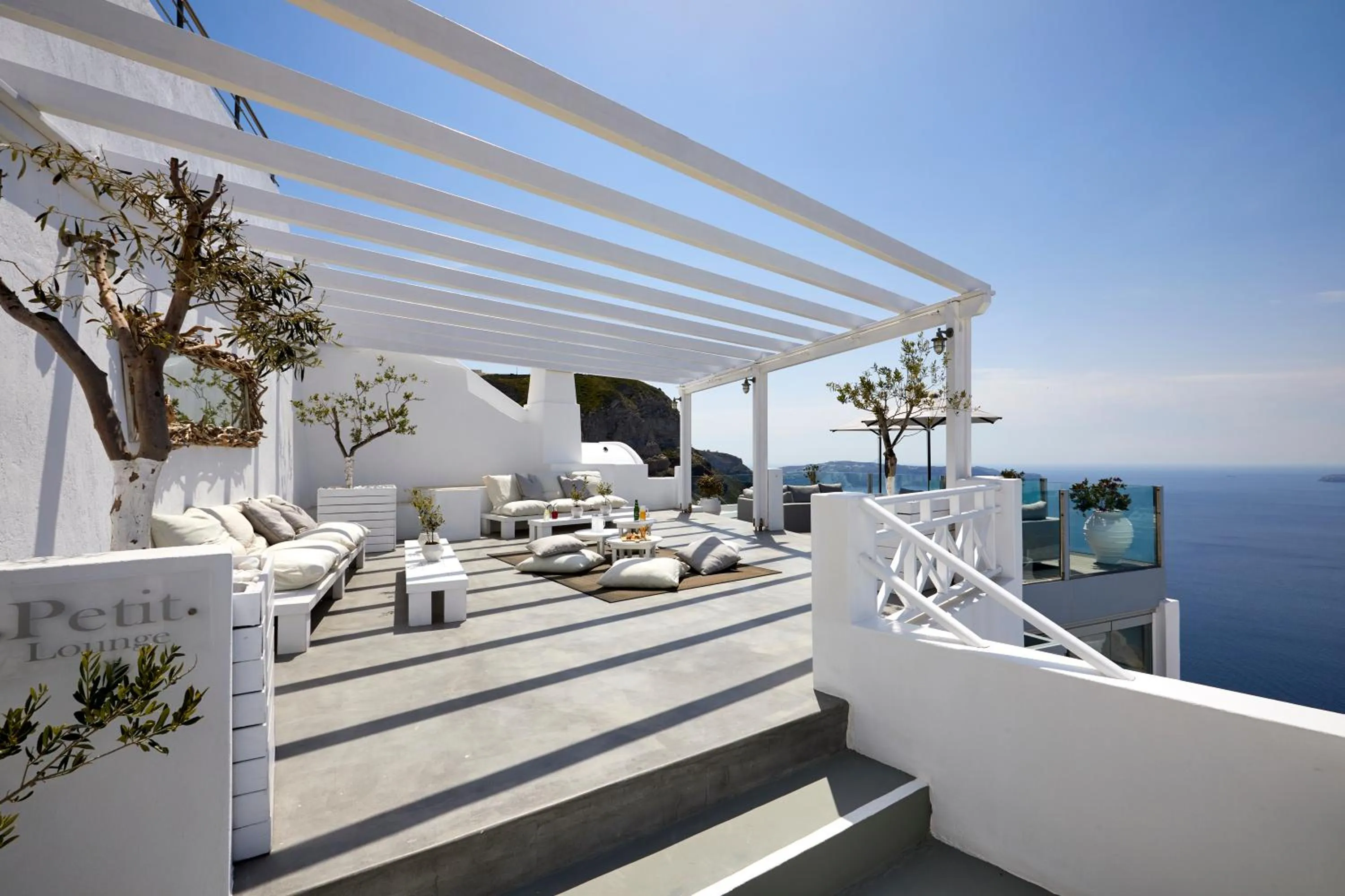 Lounge or bar in Petit Palace Suites