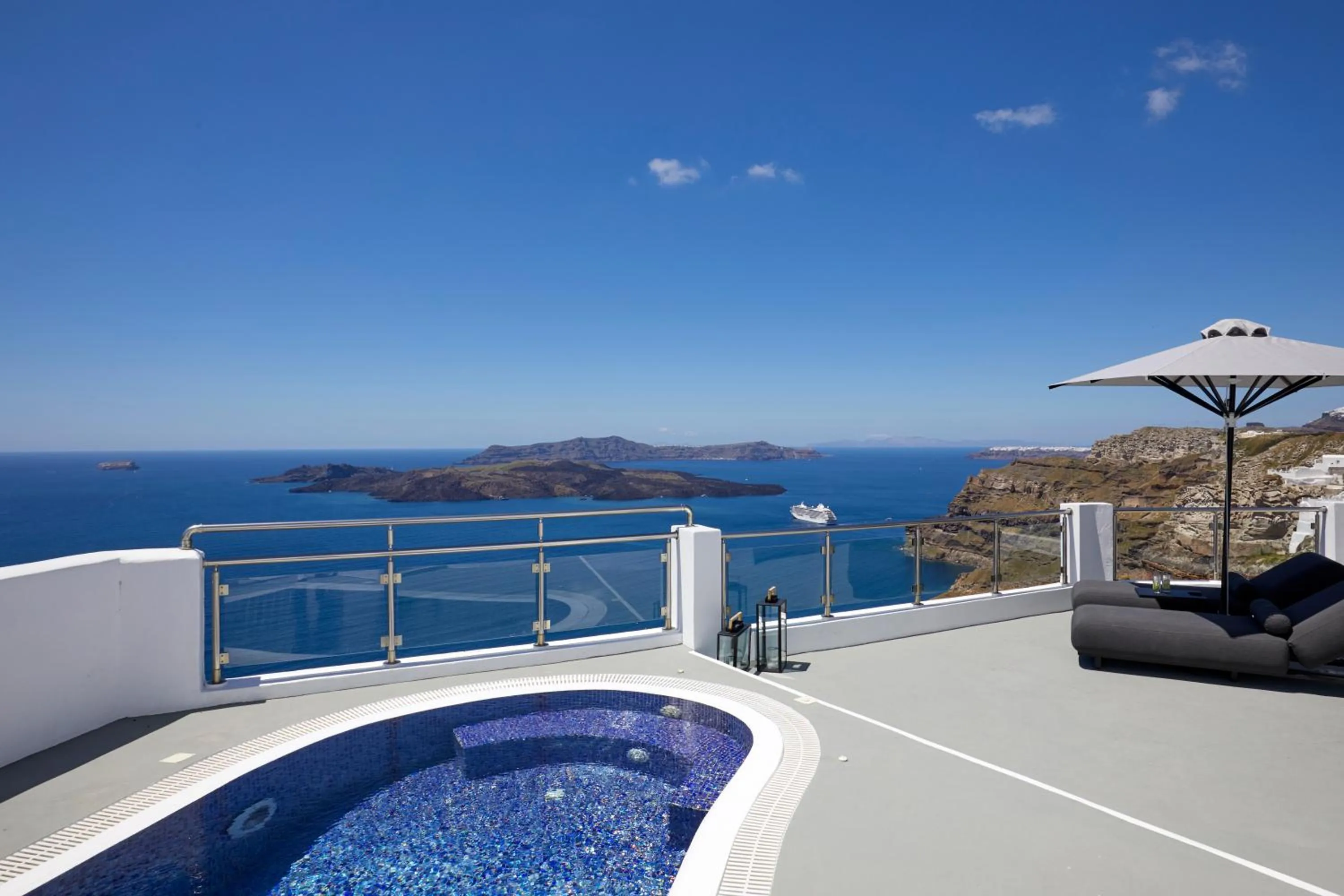 Property building in Petit Palace Suites