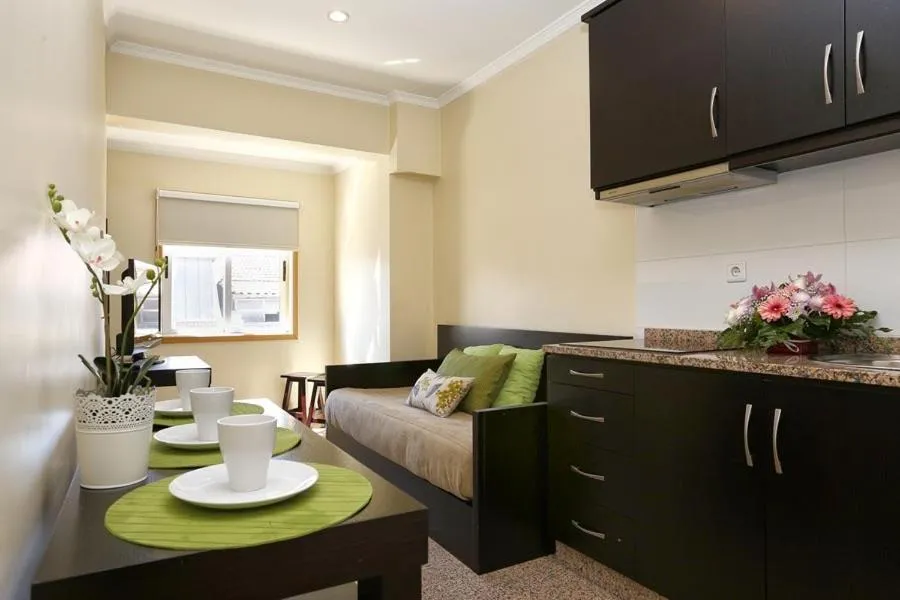 Kitchen or kitchenette in Oporto City Centre Apartments