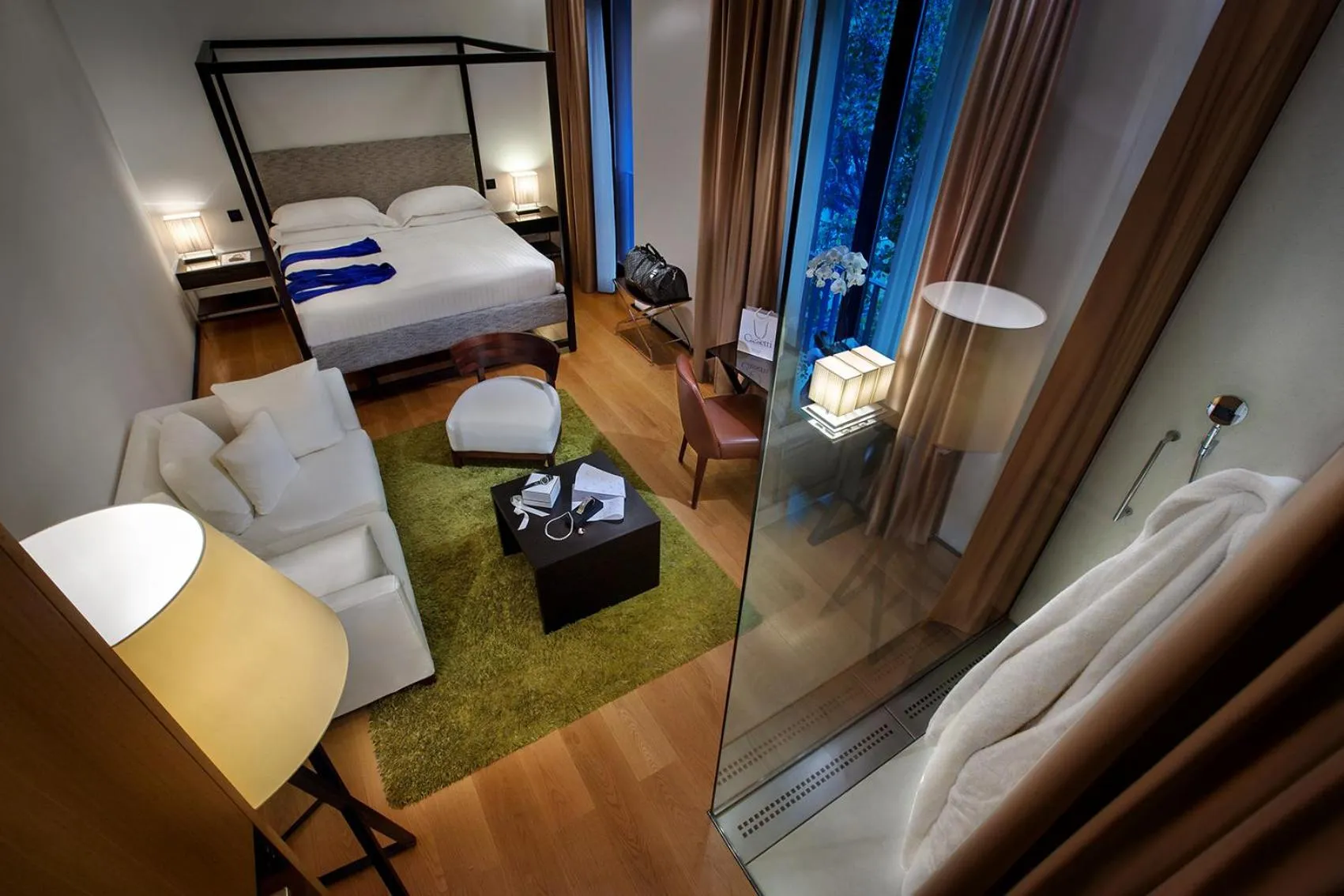 Bathroom, Bed in Principe Forte Dei Marmi - Resort & Spa