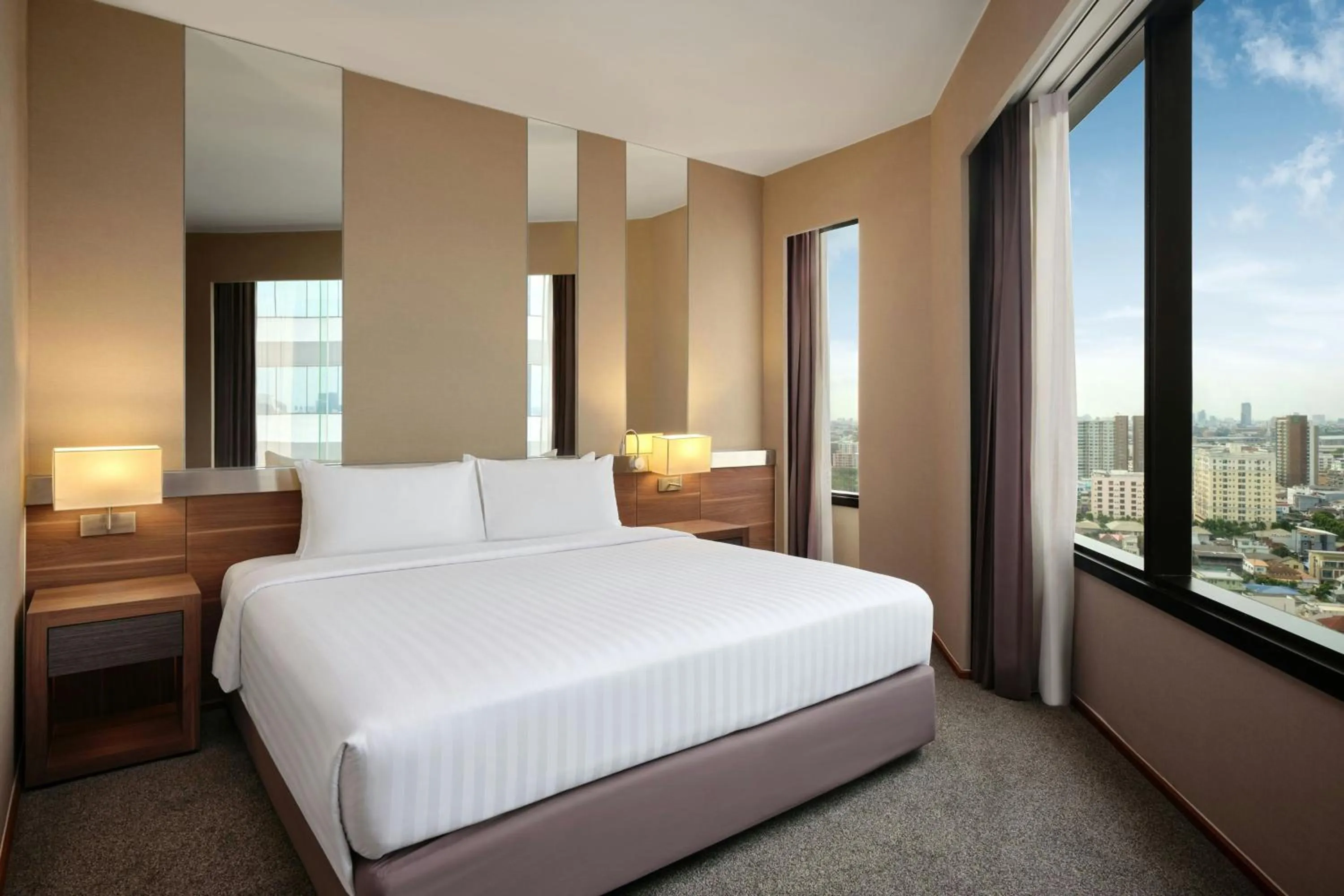 Bedroom, Bed in Jubilee Prestige Hotel Ratchadapisek